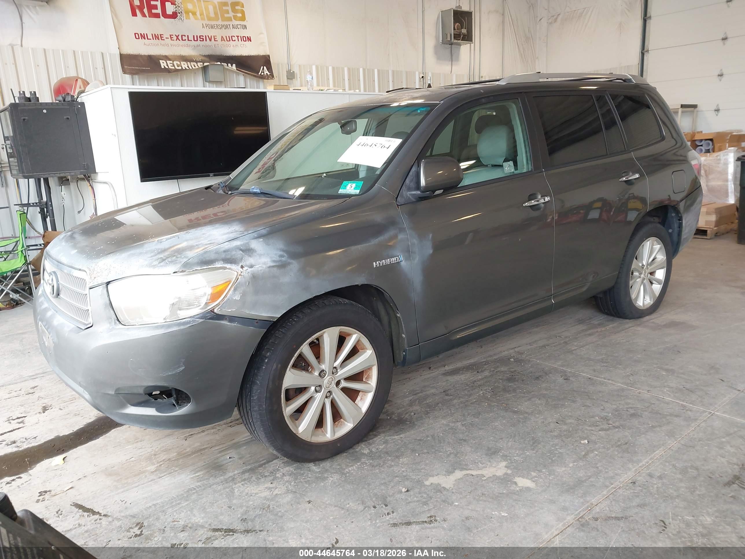 TOYOTA HIGHLANDER image 2