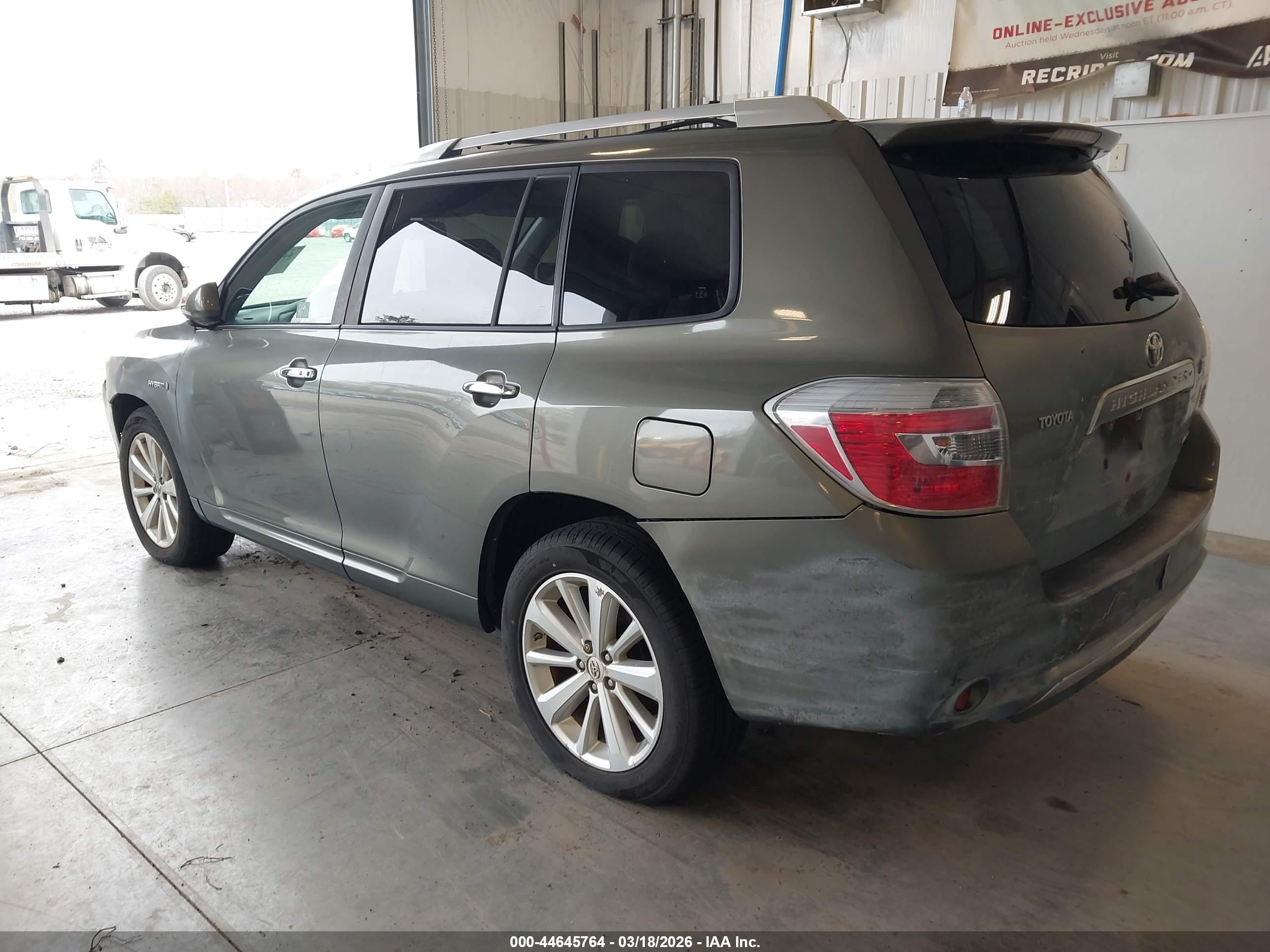 TOYOTA HIGHLANDER image 3