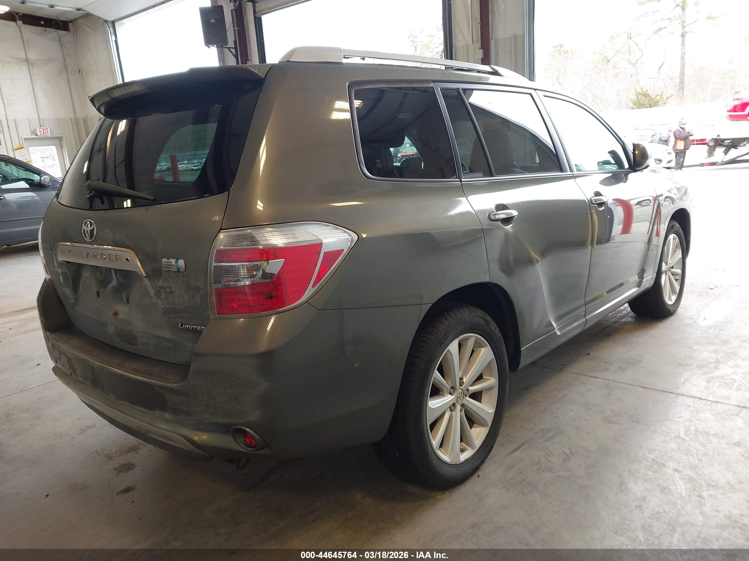 TOYOTA HIGHLANDER image 4