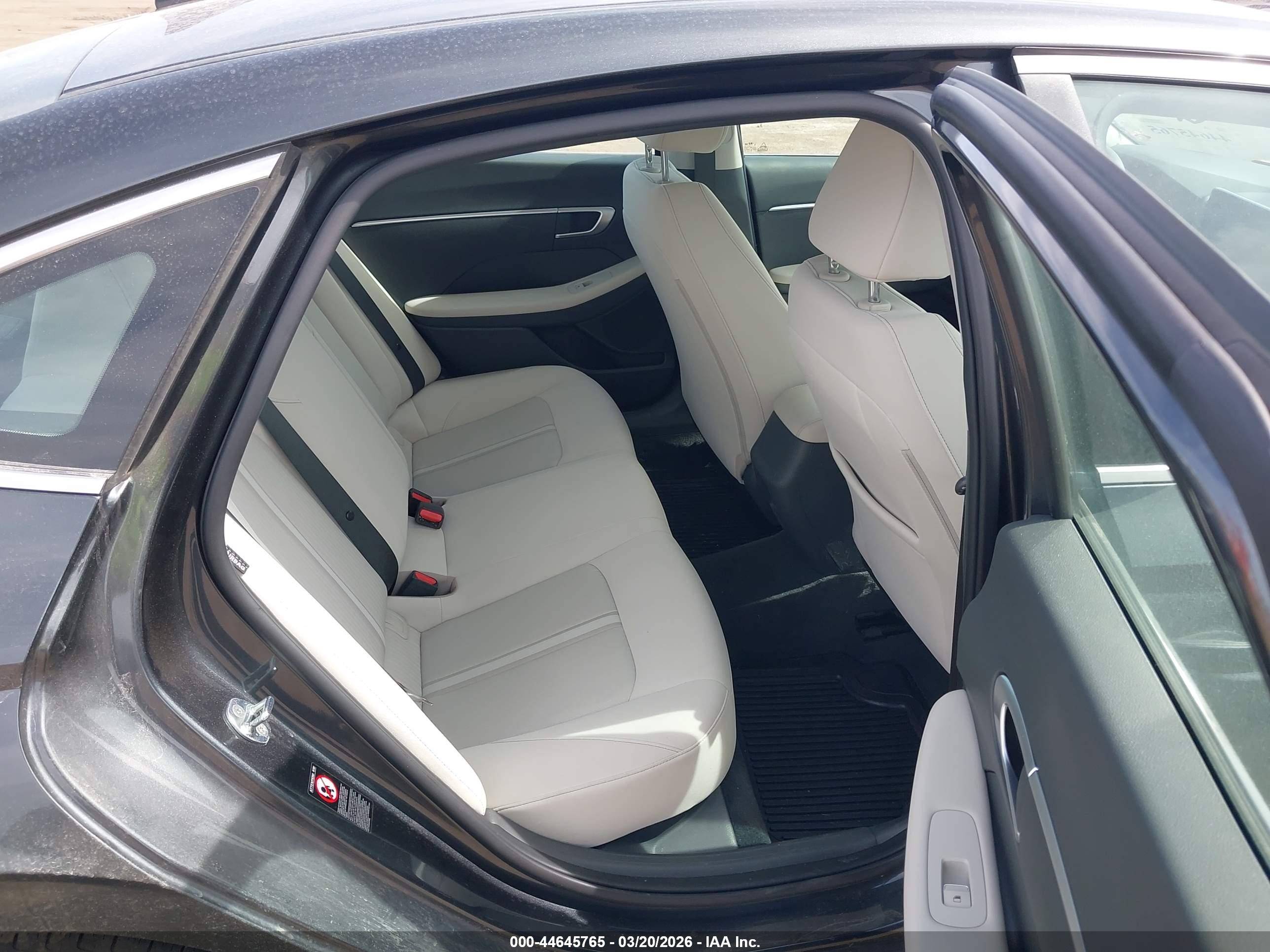 HYUNDAI SONATA image 8