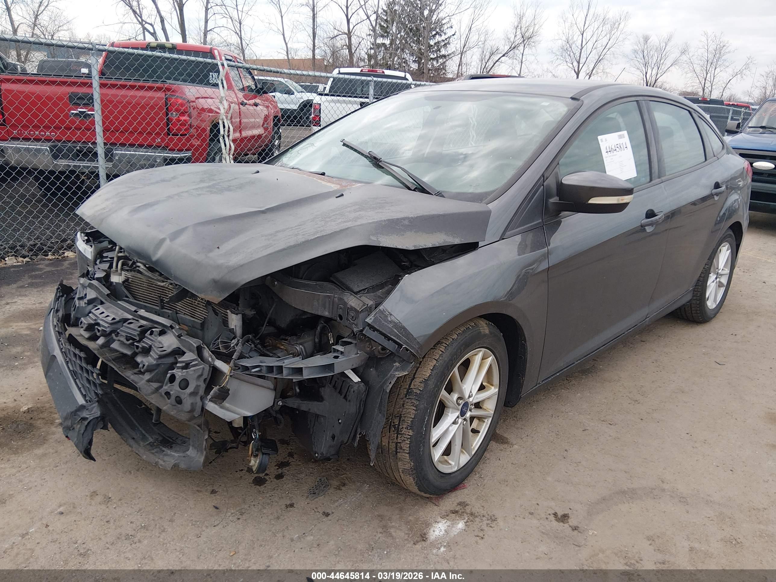 FORD FOCUS image 2