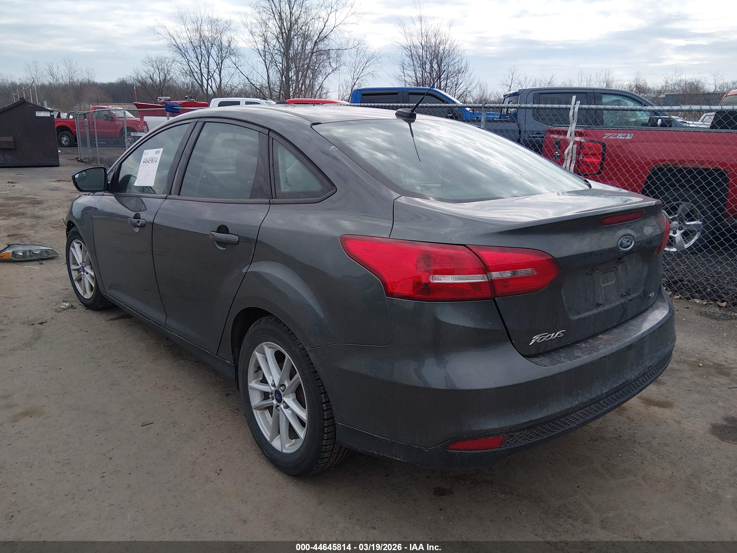 FORD FOCUS image 3