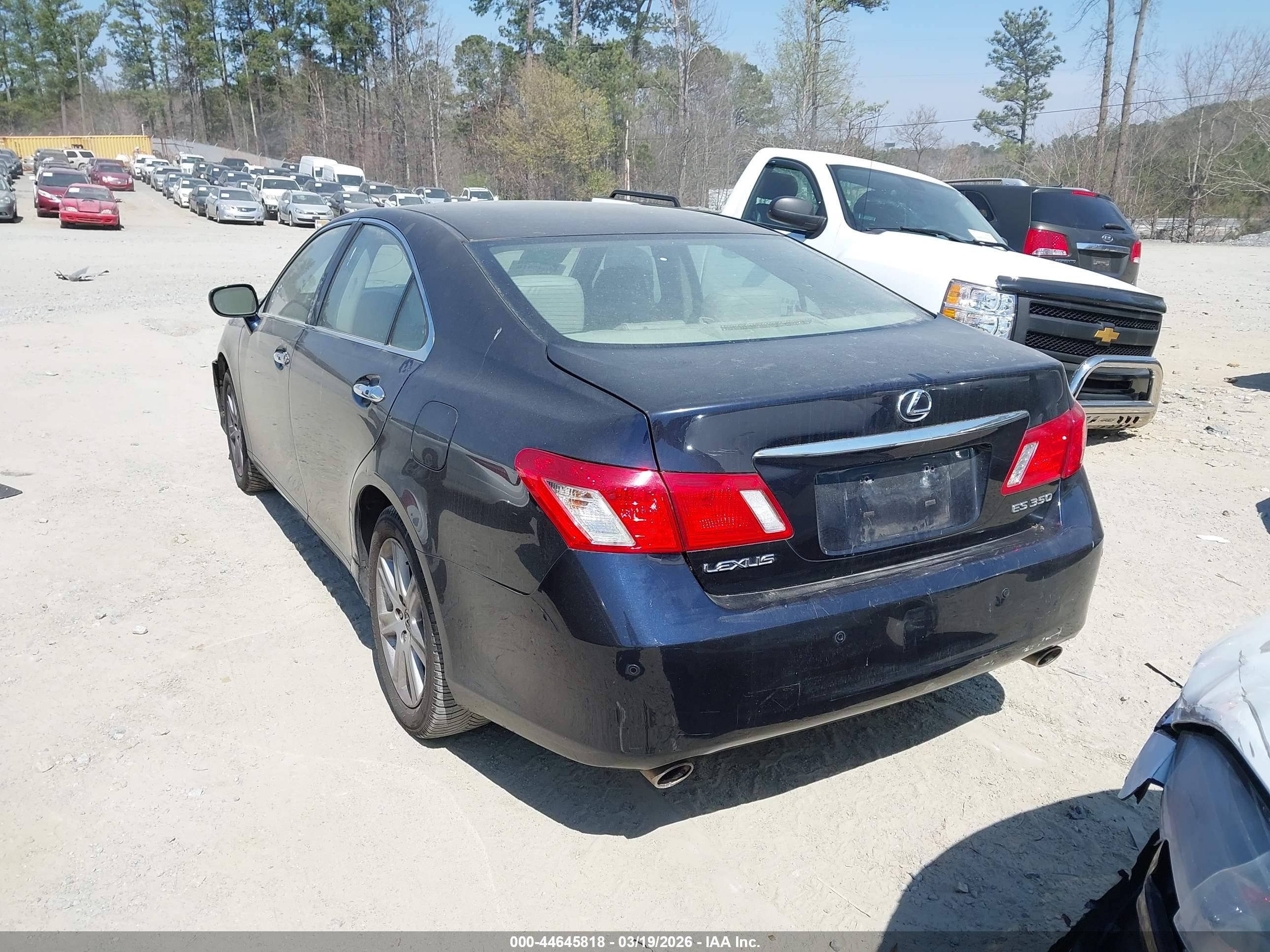 LEXUS ES image 3
