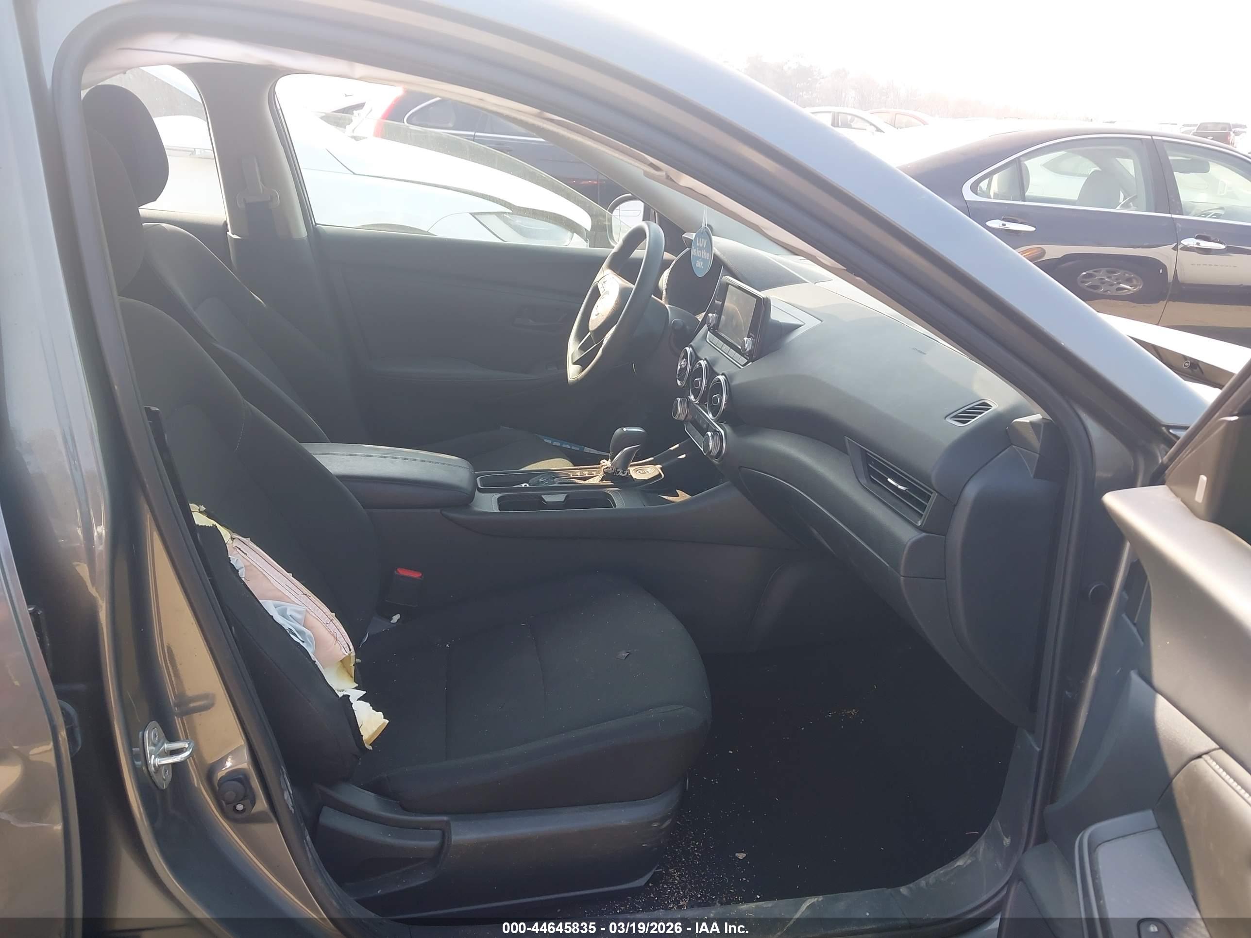NISSAN SENTRA image 5
