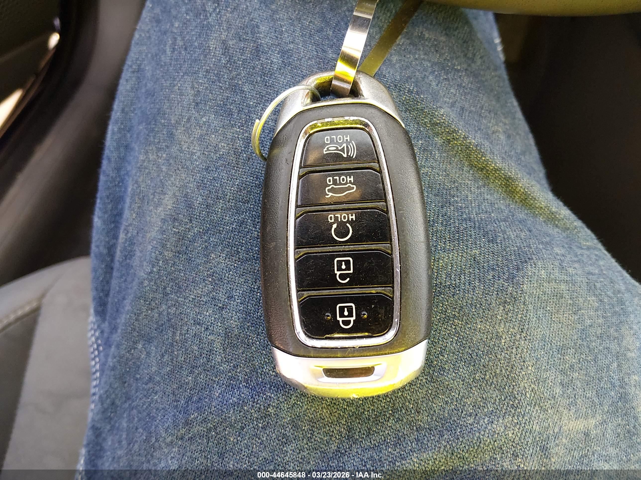 HYUNDAI ELANTRA image 11