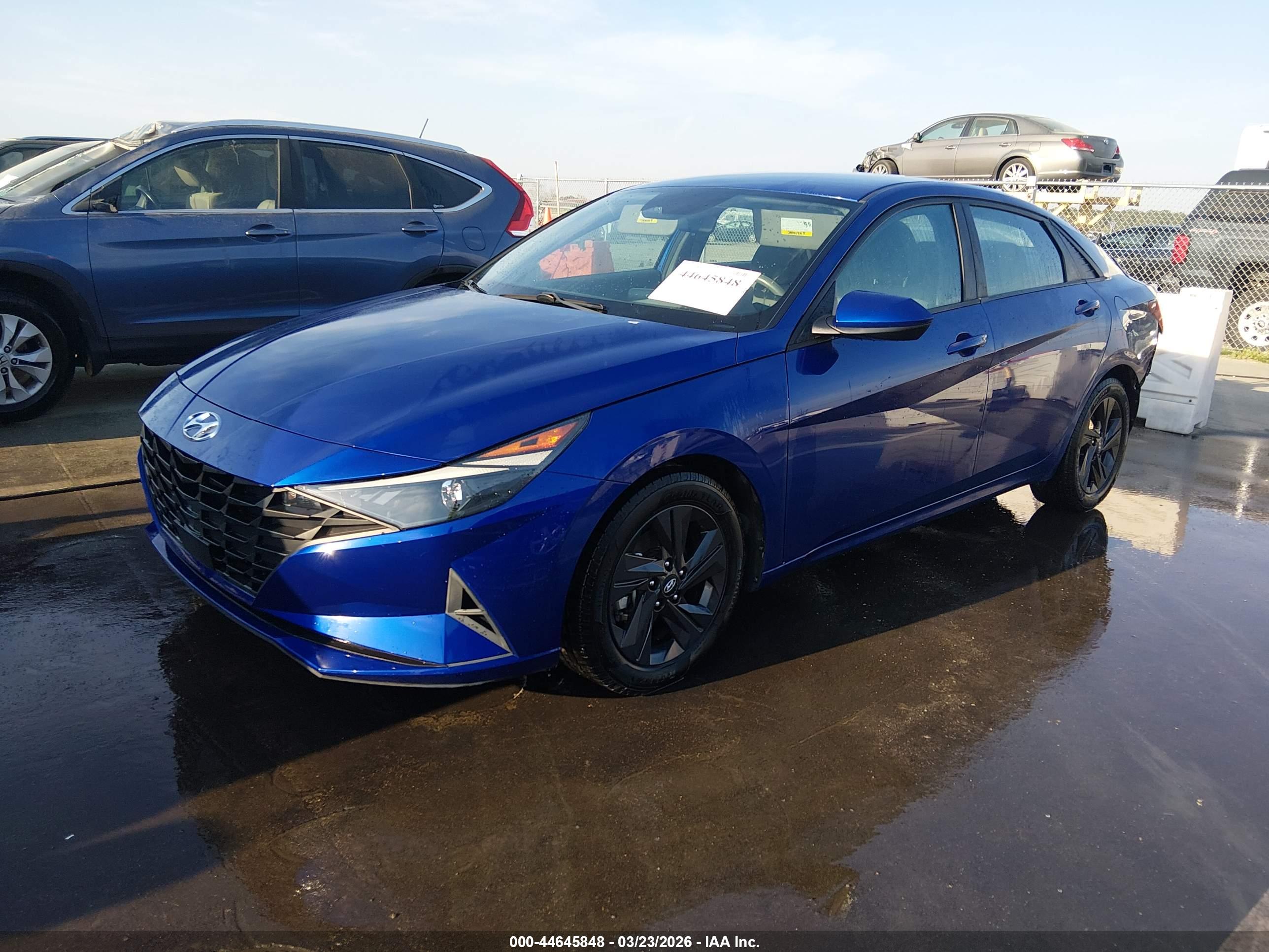 HYUNDAI ELANTRA image 2