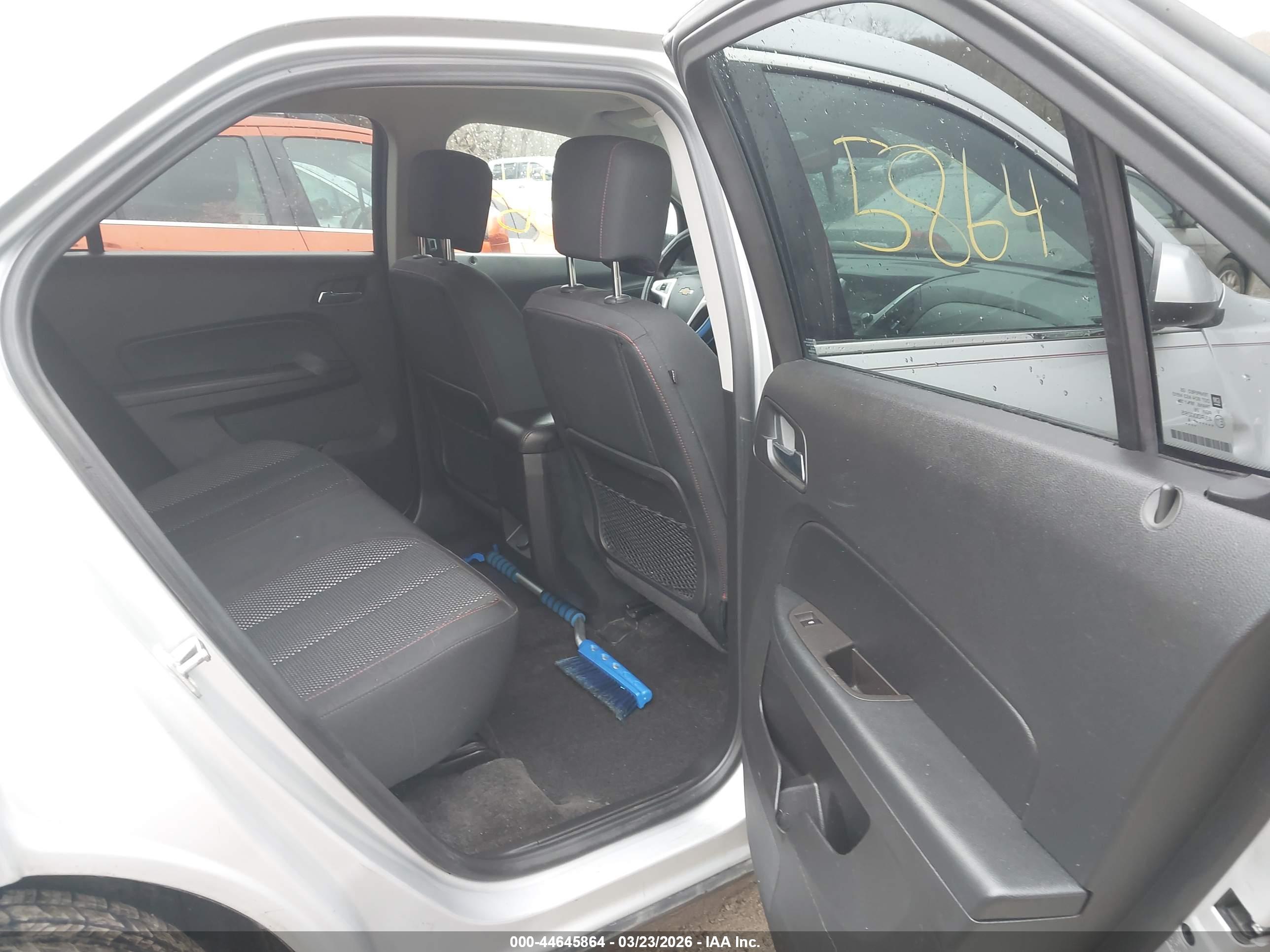 CHEVROLET EQUINOX image 8