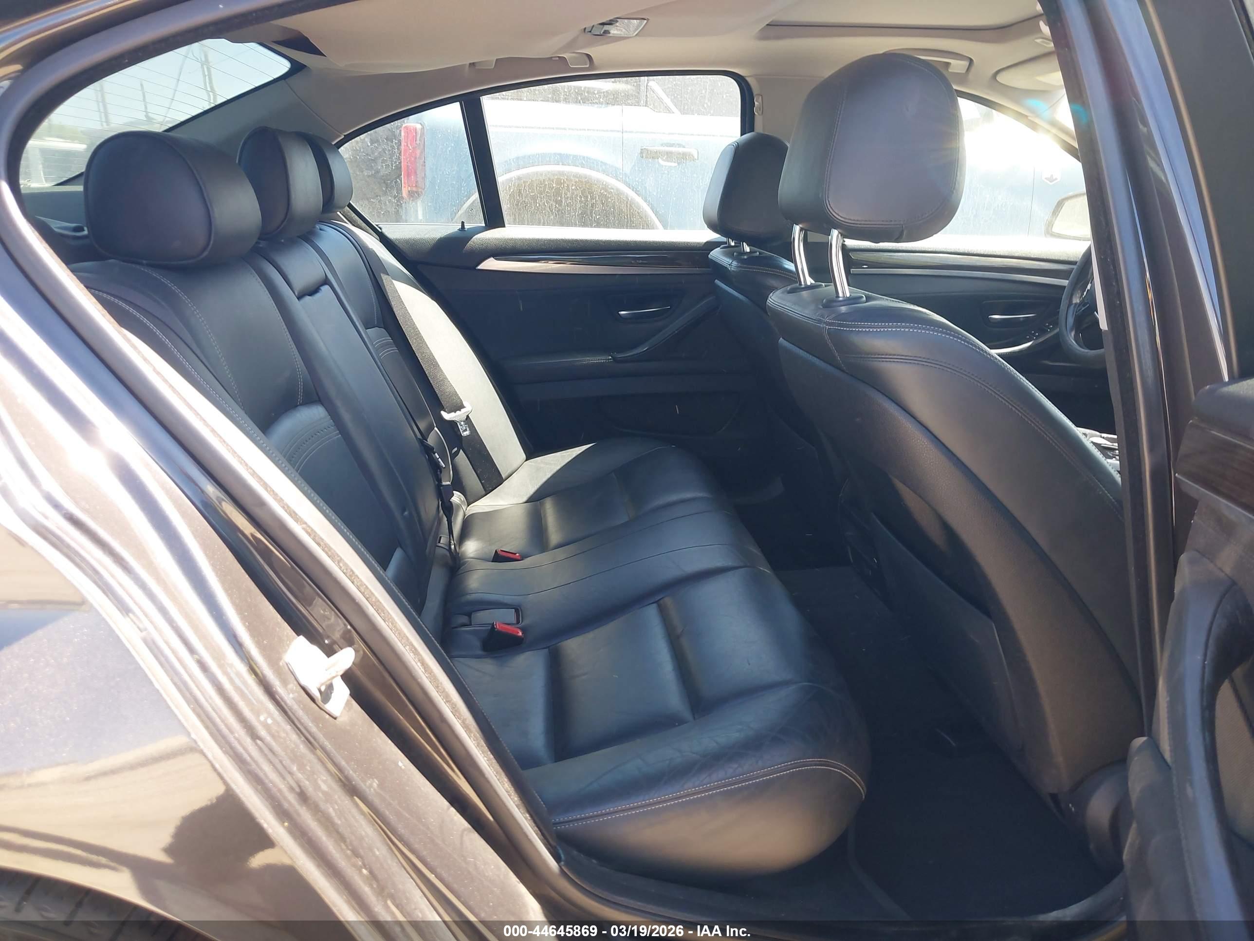 BMW 535I image 8