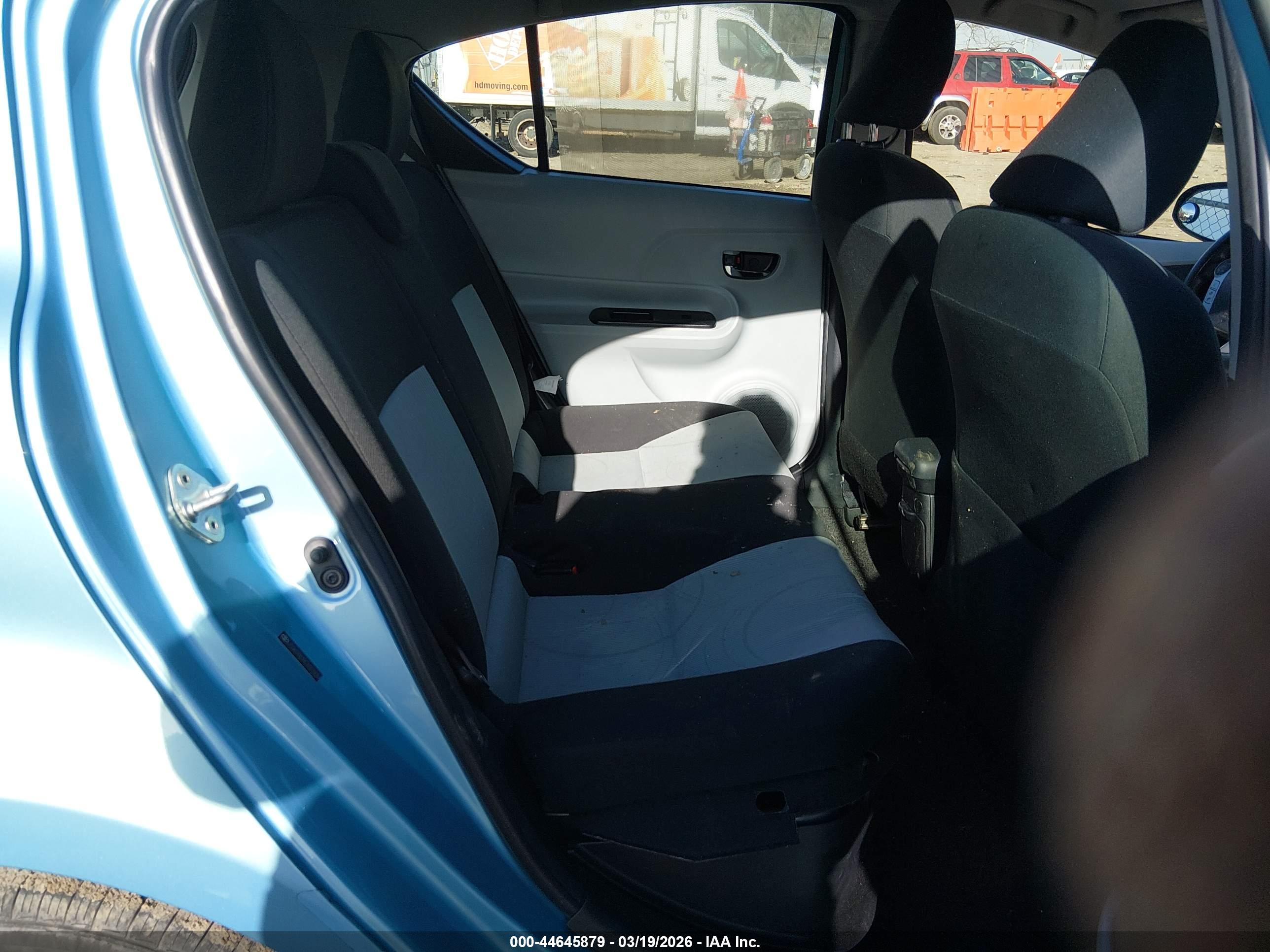 TOYOTA PRIUS image 8