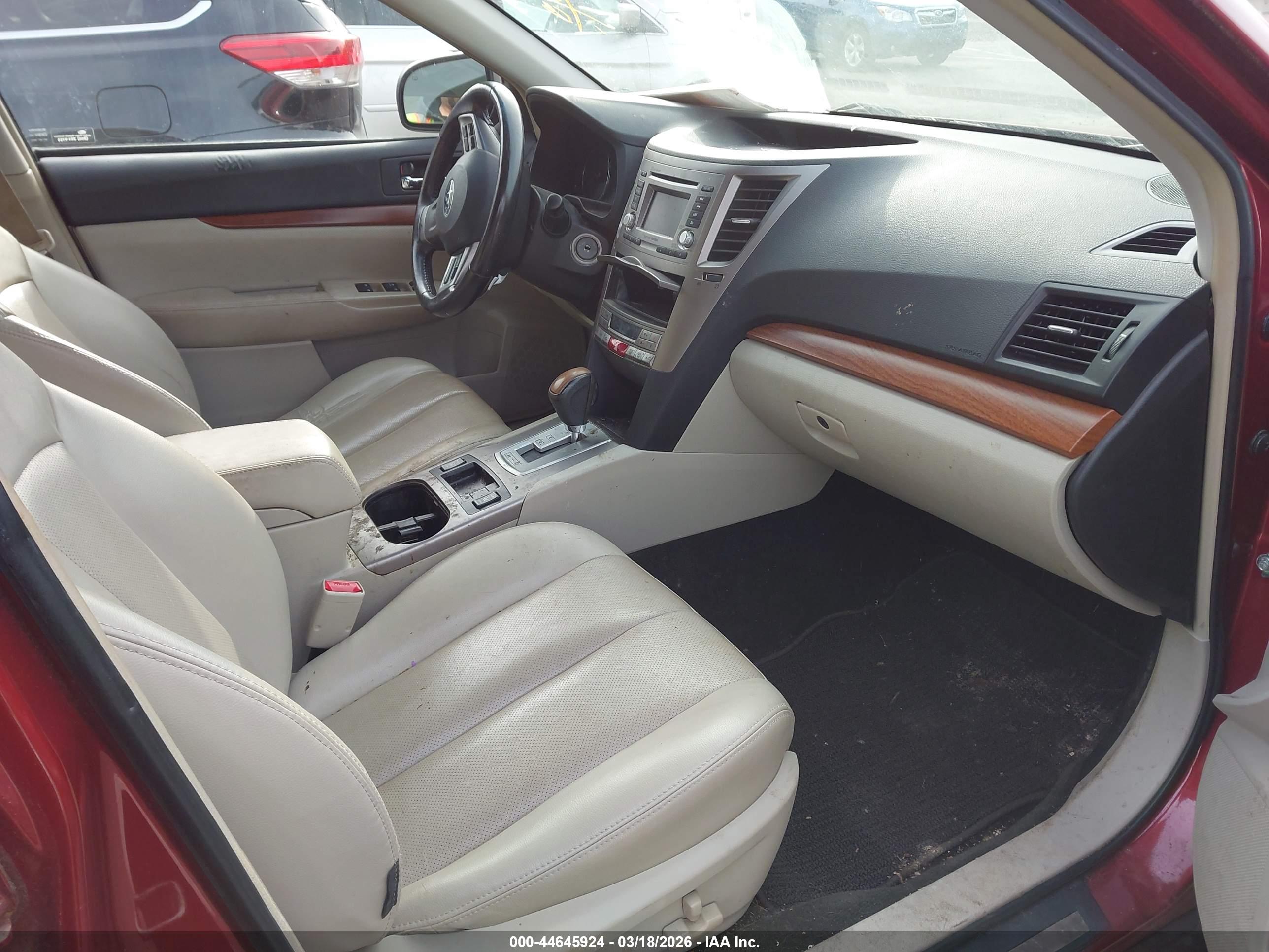 SUBARU OUTBACK image 5