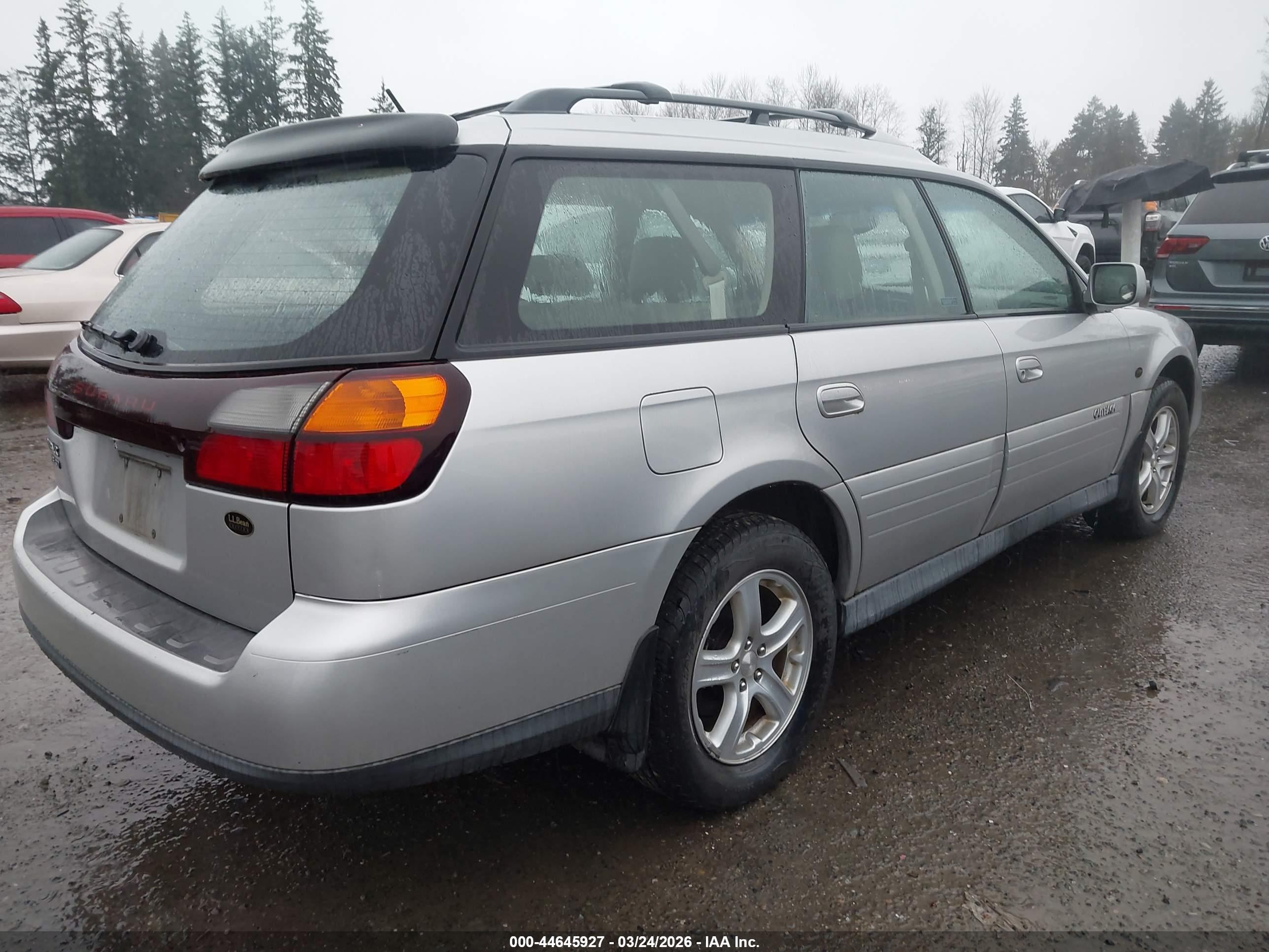 SUBARU OUTBACK image 4