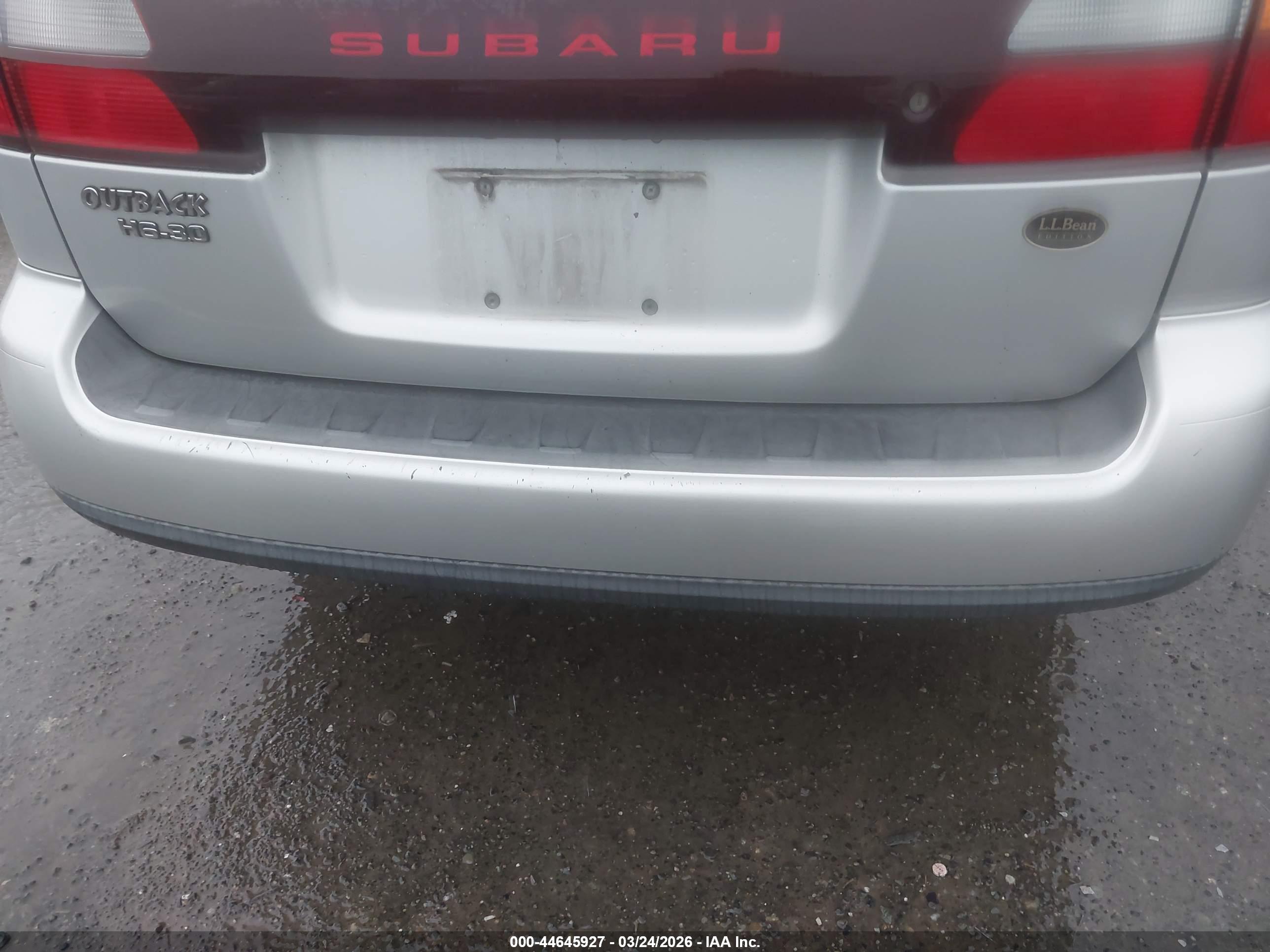 SUBARU OUTBACK image 6
