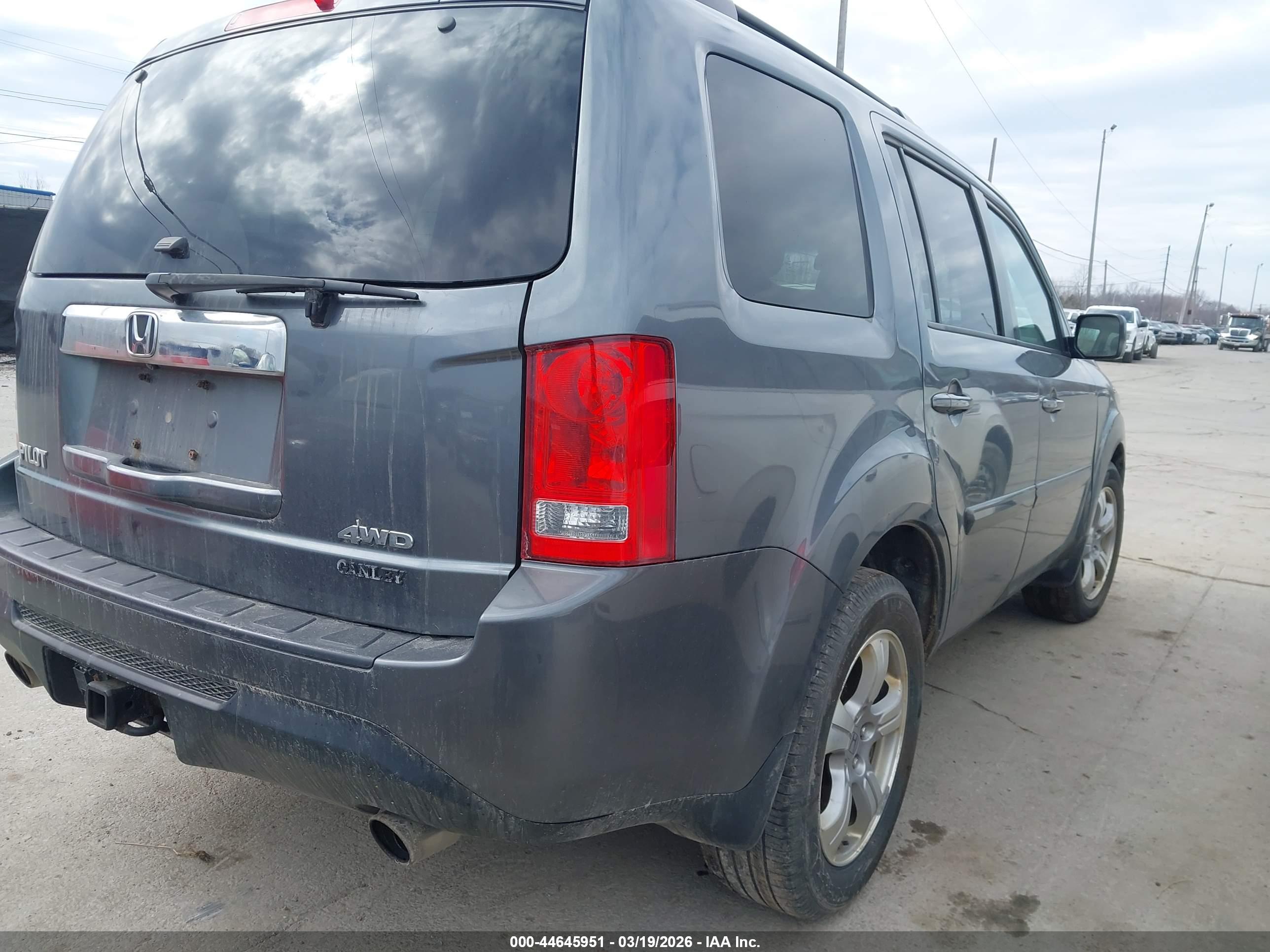 HONDA PILOT image 4