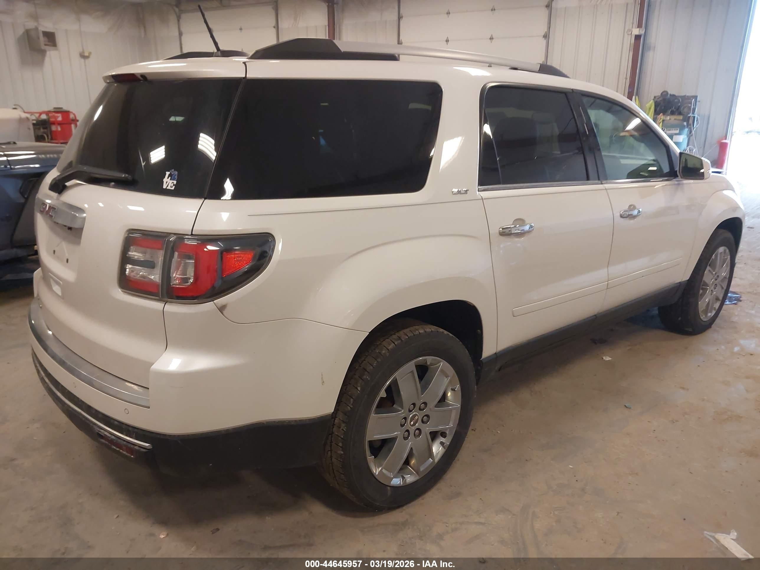 GMC ACADIA image 4