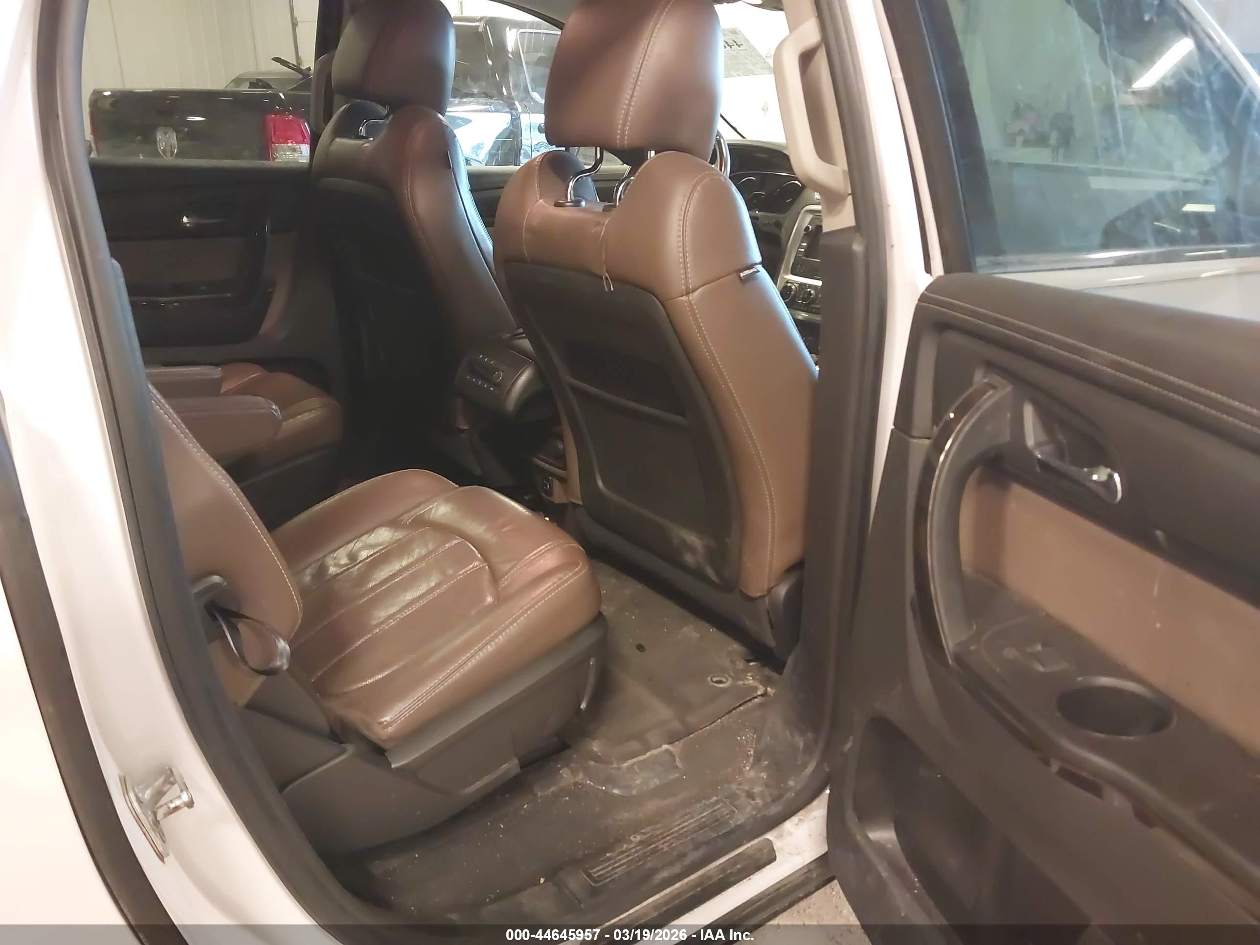 GMC ACADIA image 8