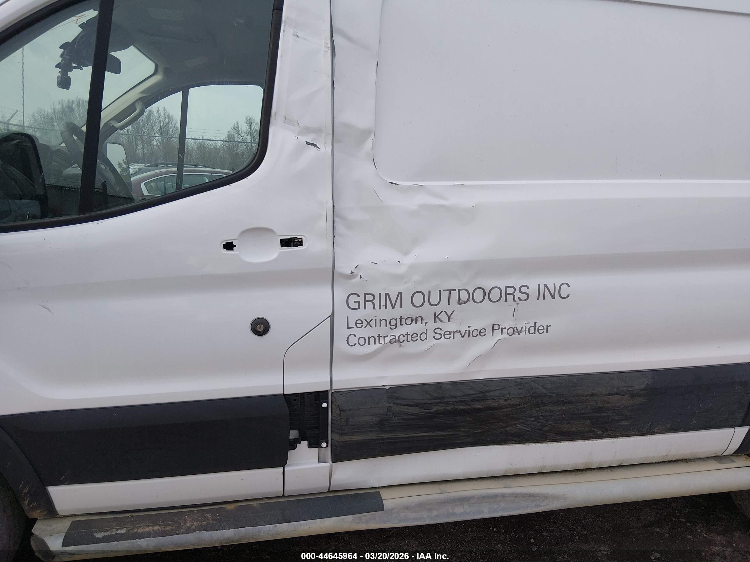 FORD TRANSIT-250 image 6