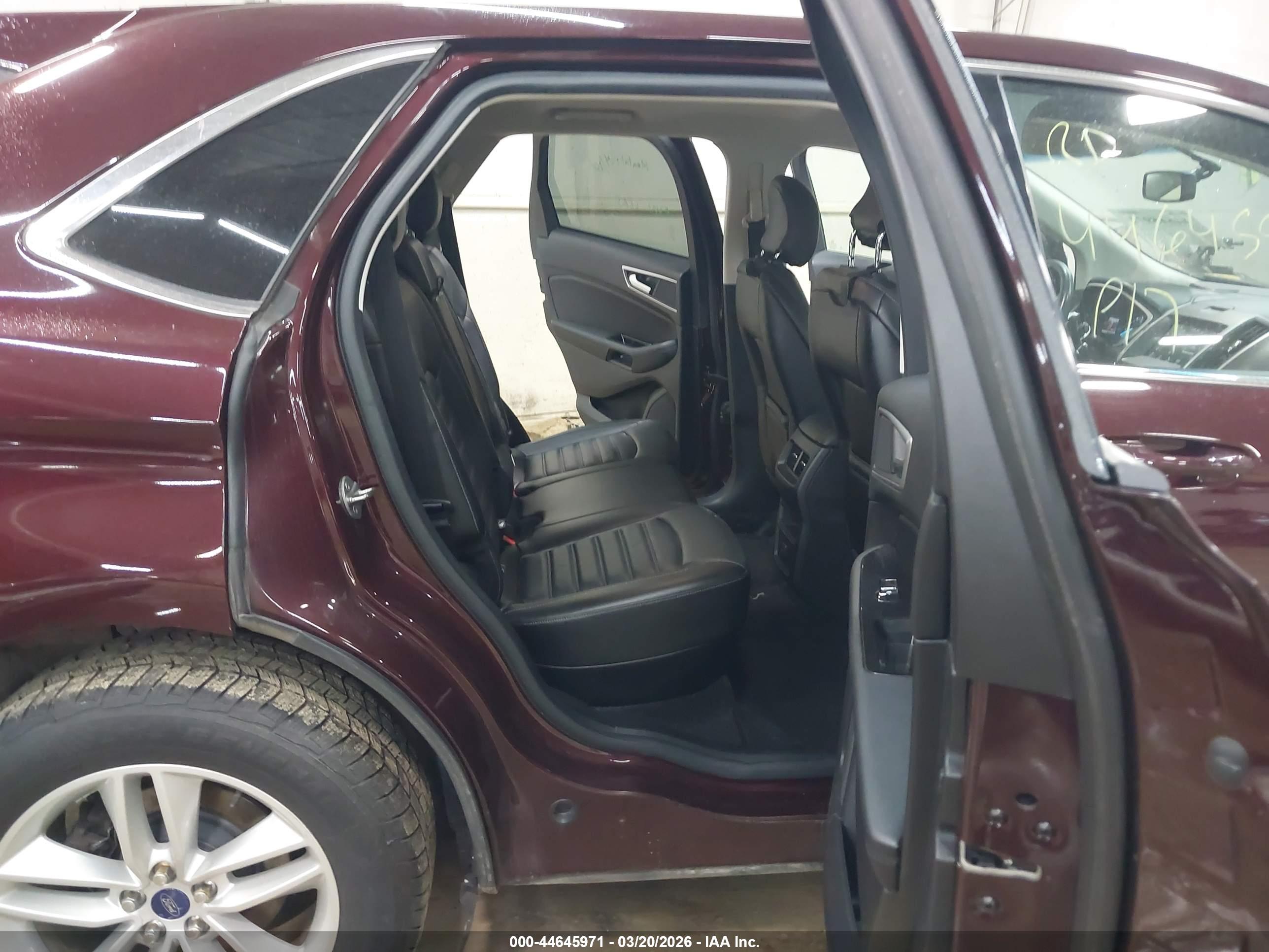 FORD EDGE image 8