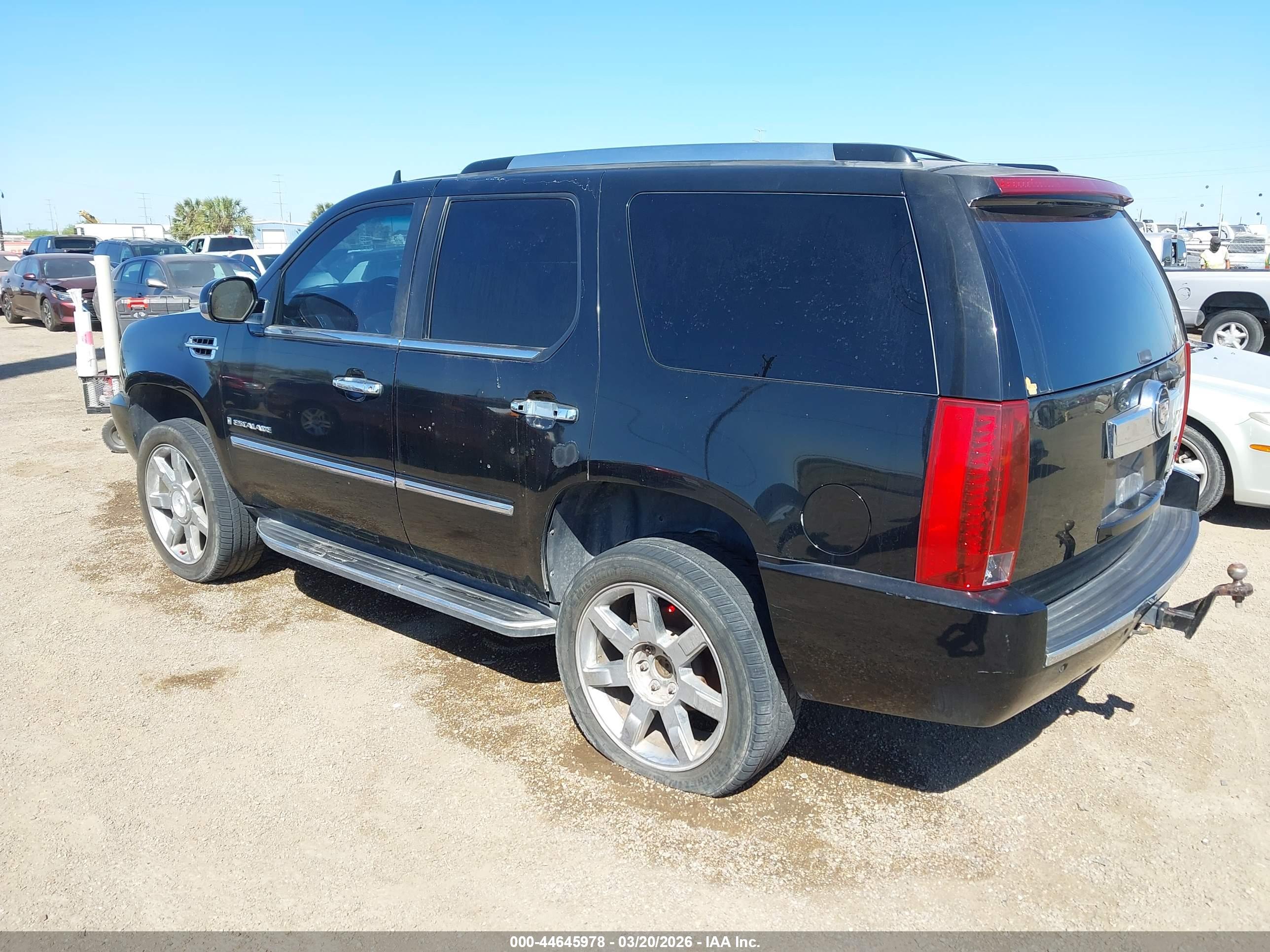CADILLAC ESCALADE image 3