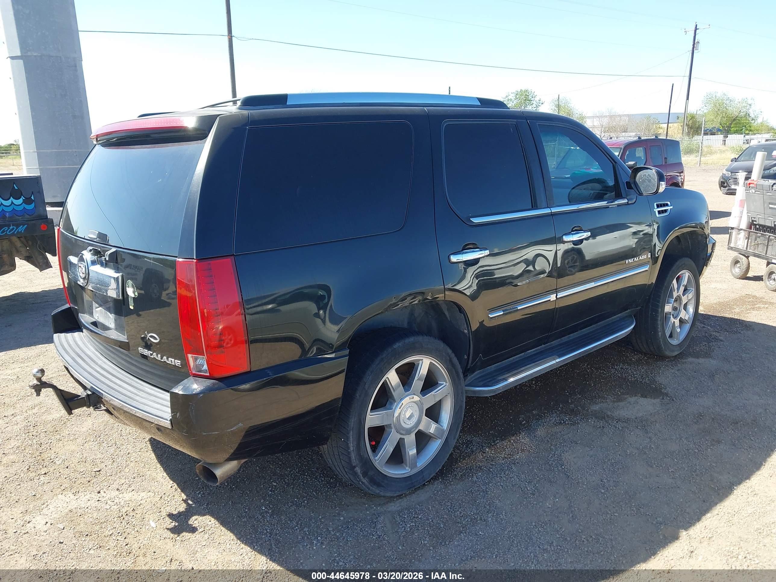 CADILLAC ESCALADE image 4