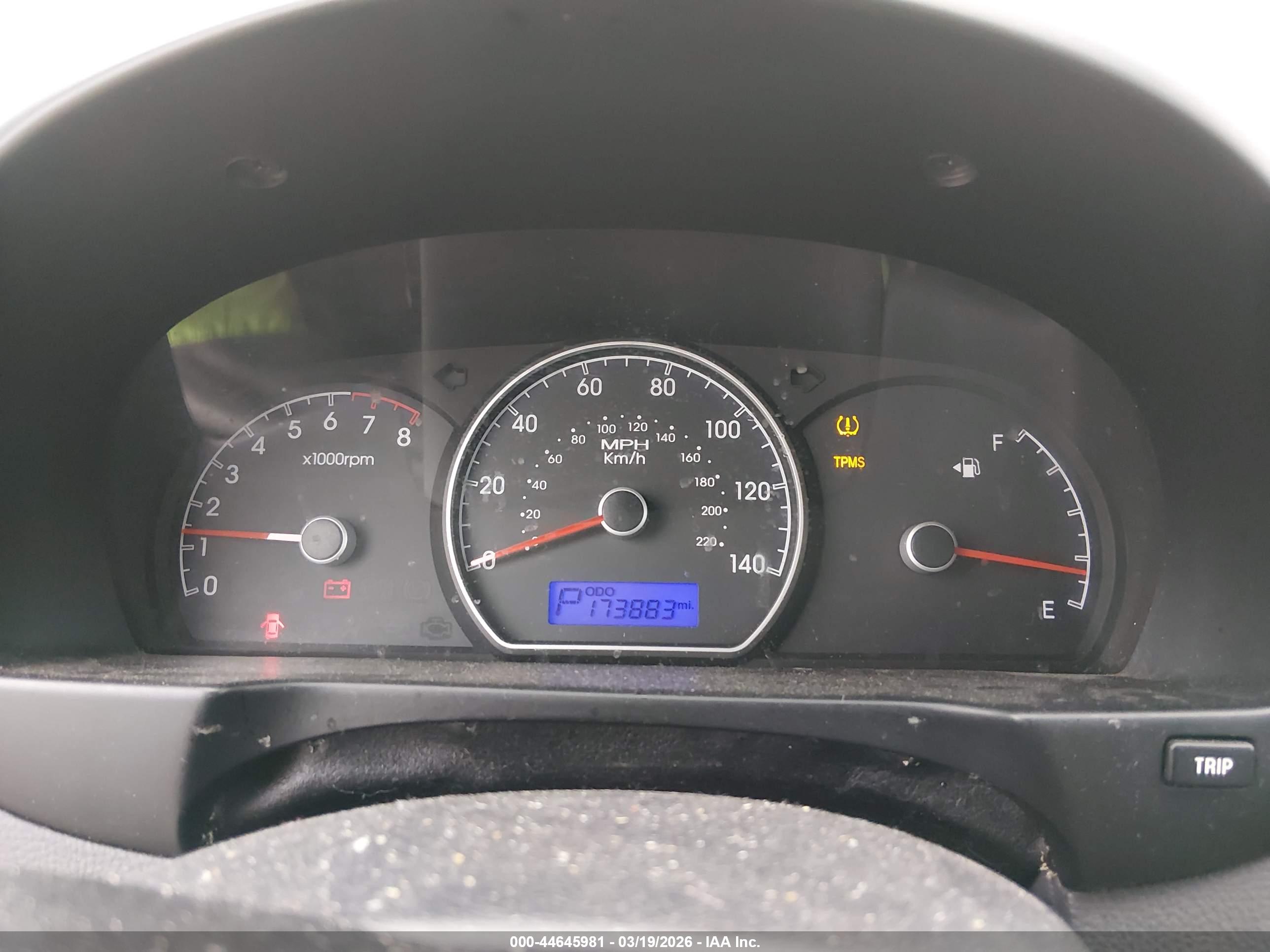HYUNDAI ELANTRA image 7