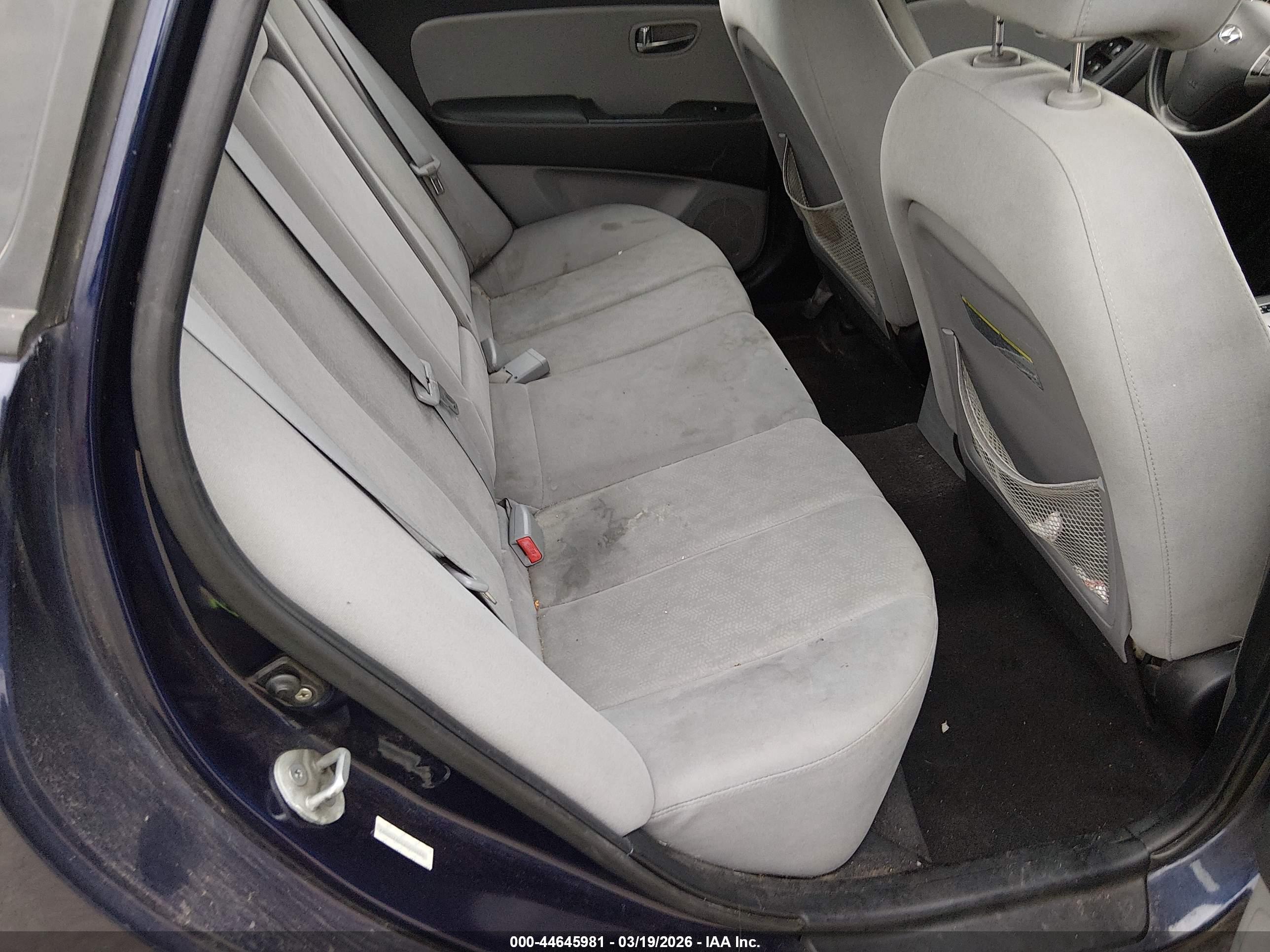 HYUNDAI ELANTRA image 8