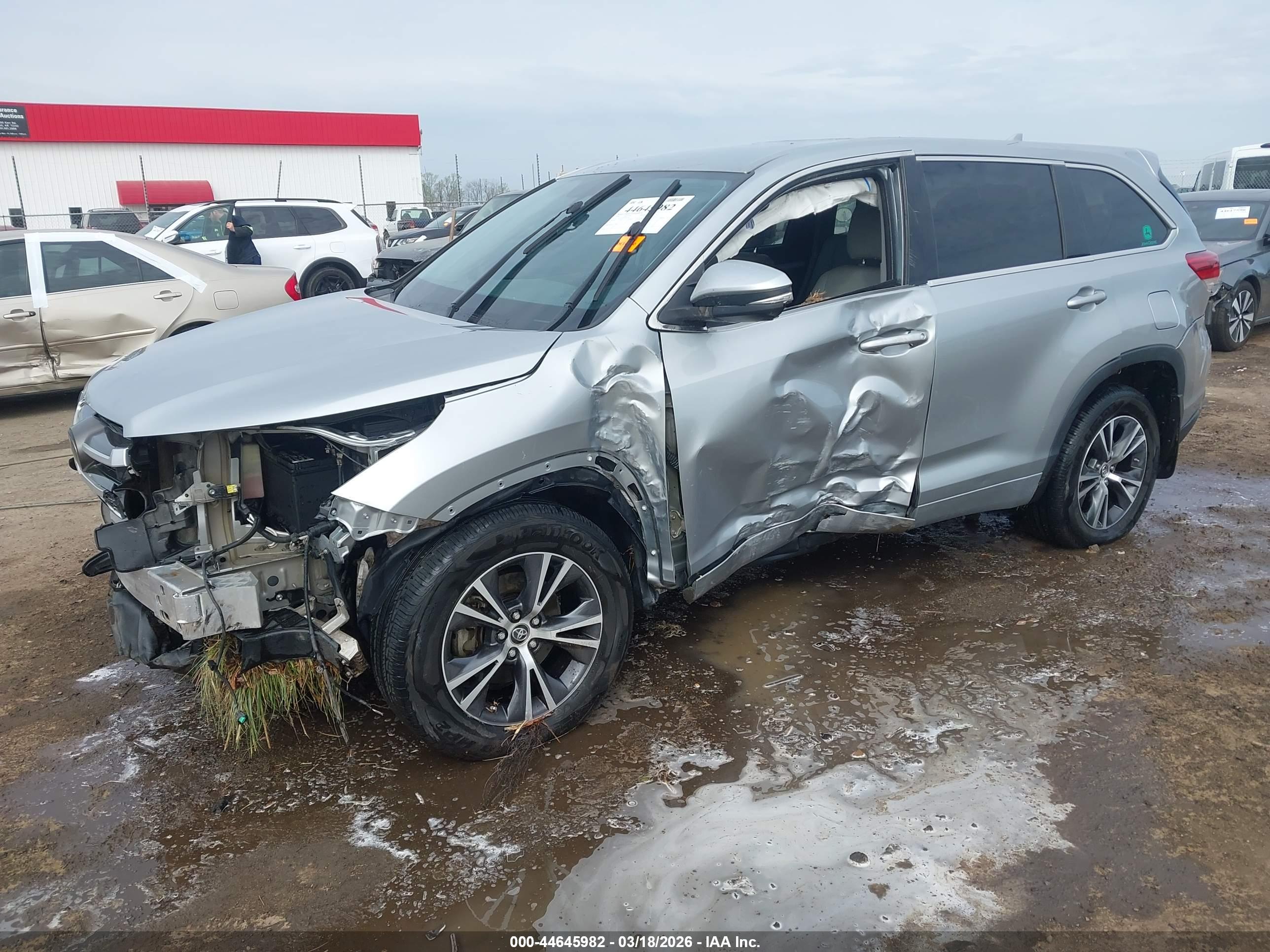 TOYOTA HIGHLANDER image 2