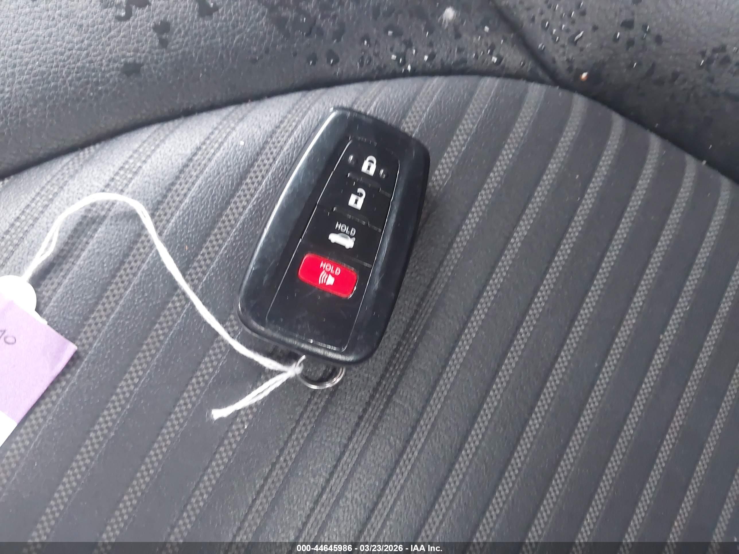 TOYOTA CAMRY image 11