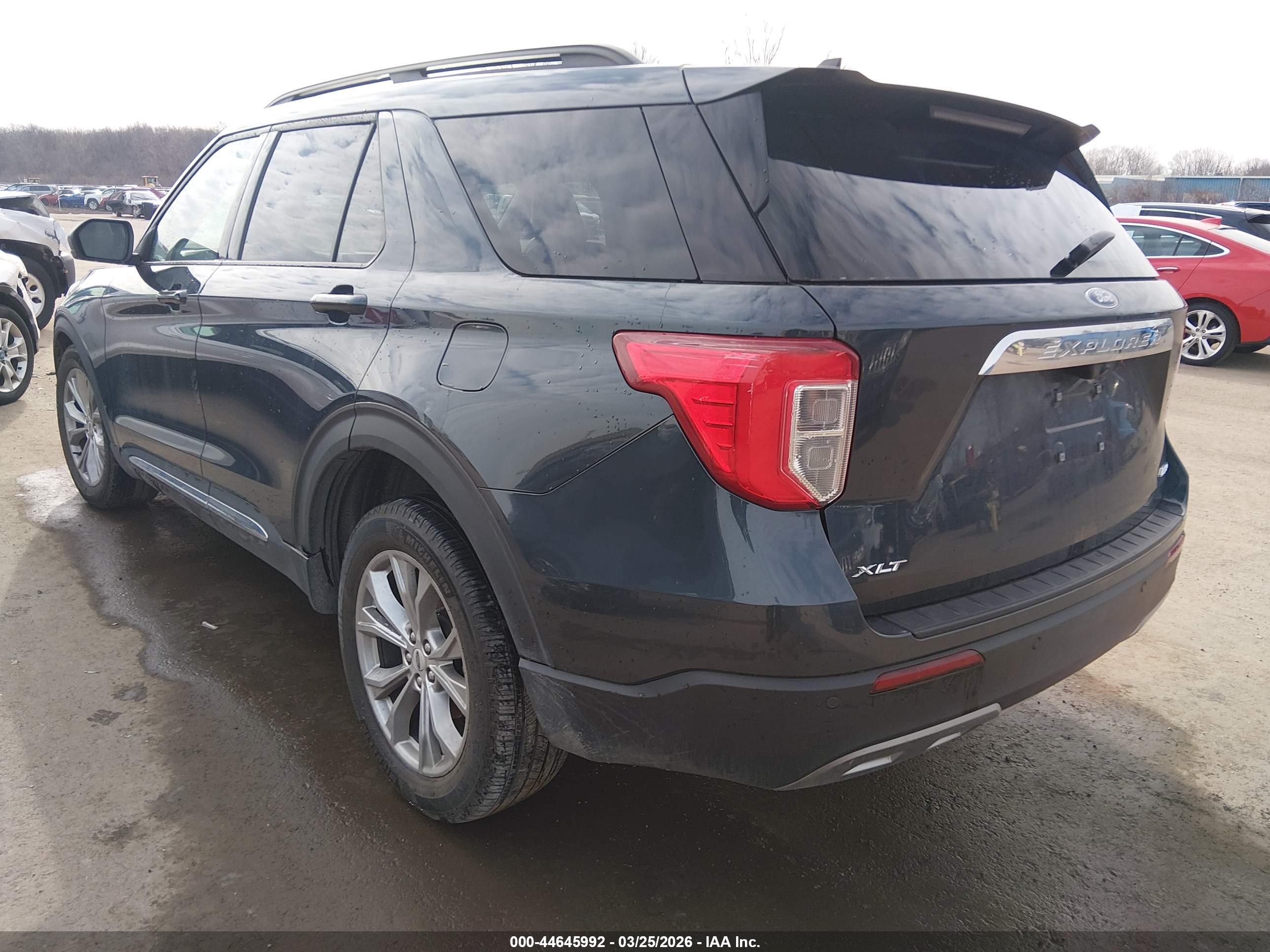 FORD EXPLORER image 3