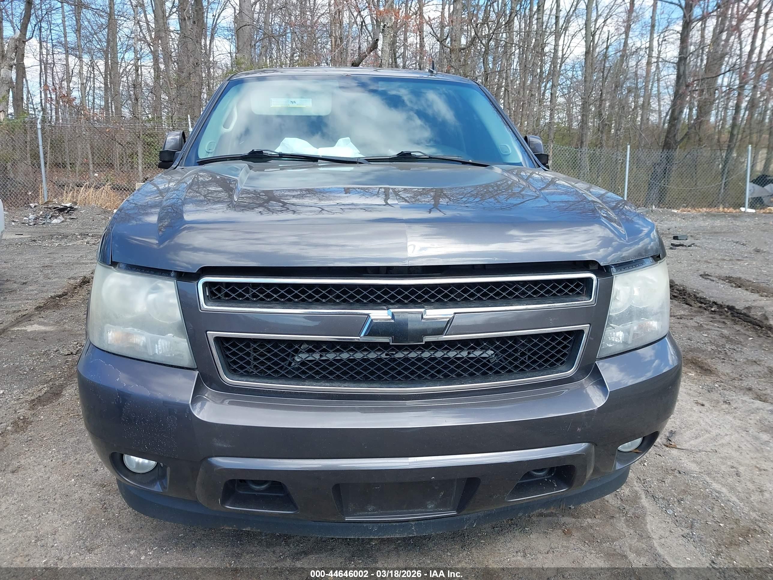 CHEVROLET TAHOE image 6