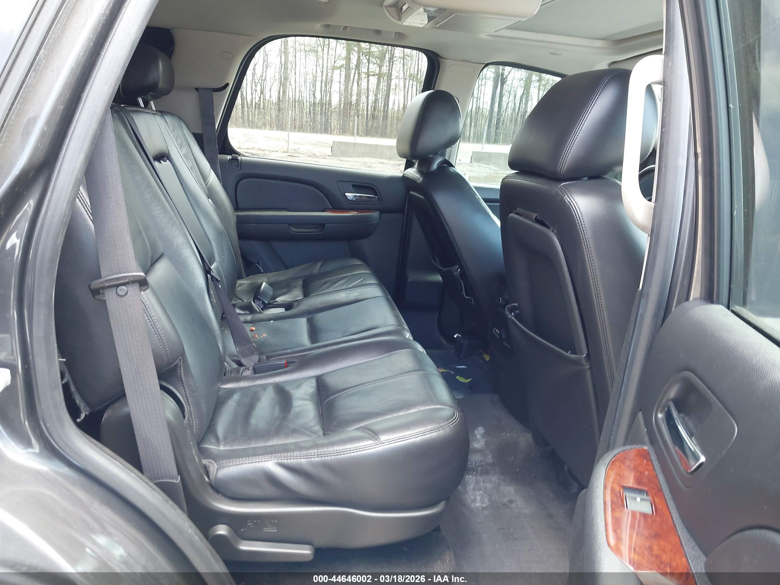 CHEVROLET TAHOE image 8