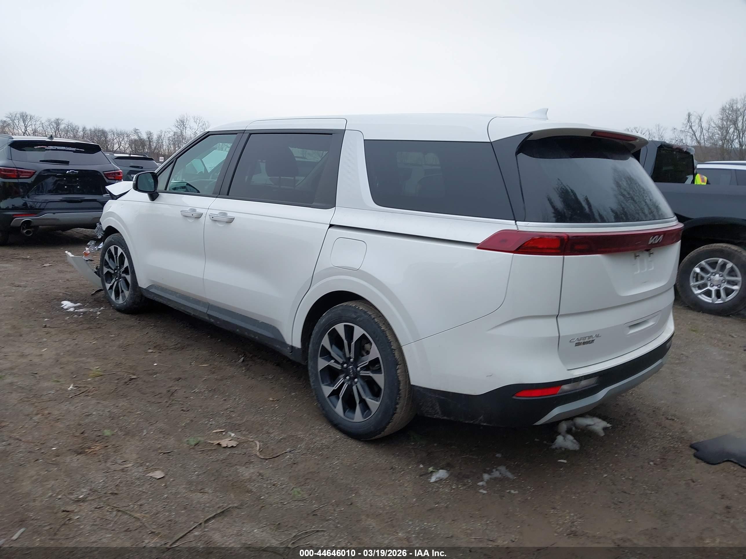 KIA CARNIVAL image 3
