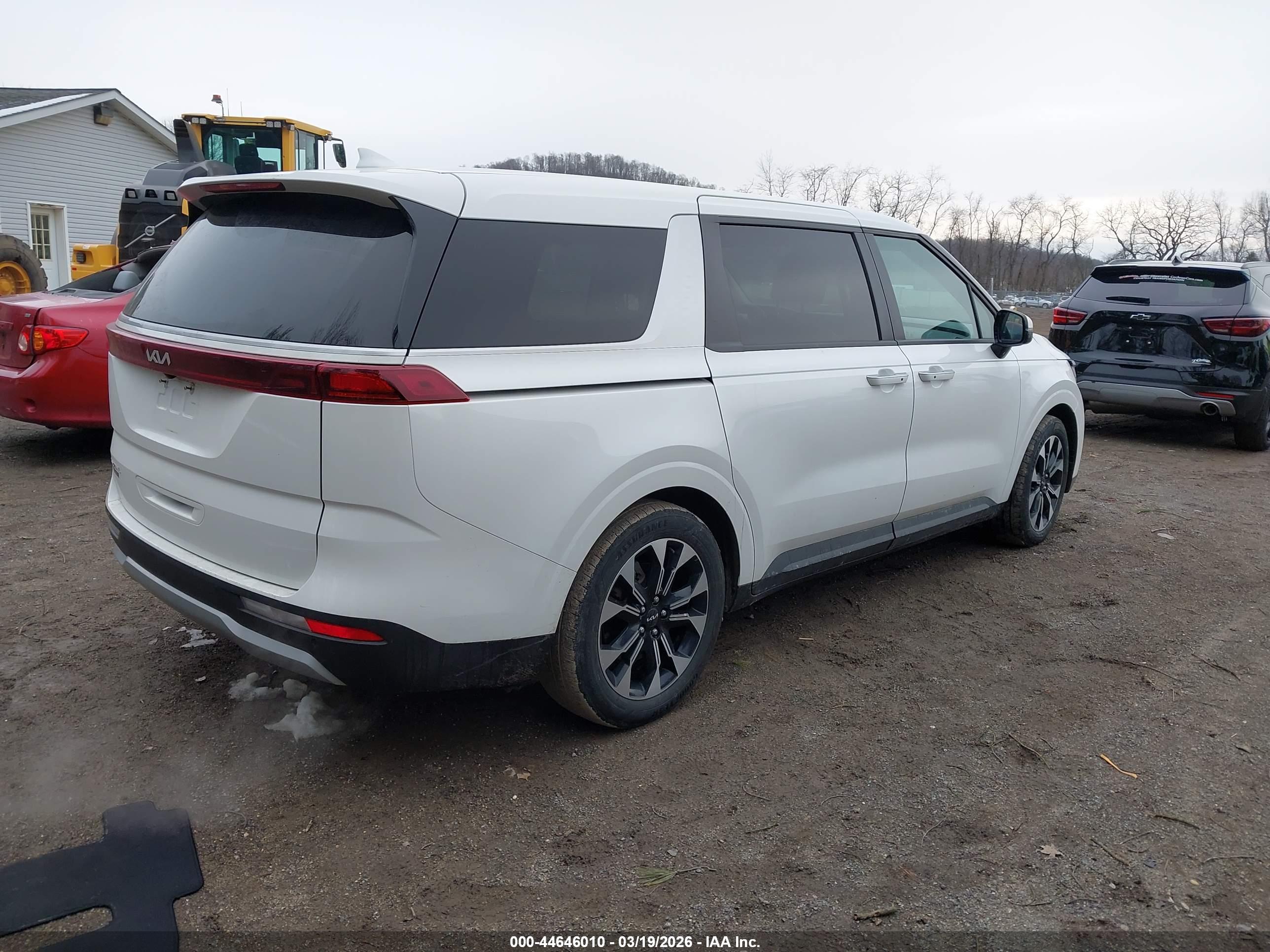 KIA CARNIVAL image 4