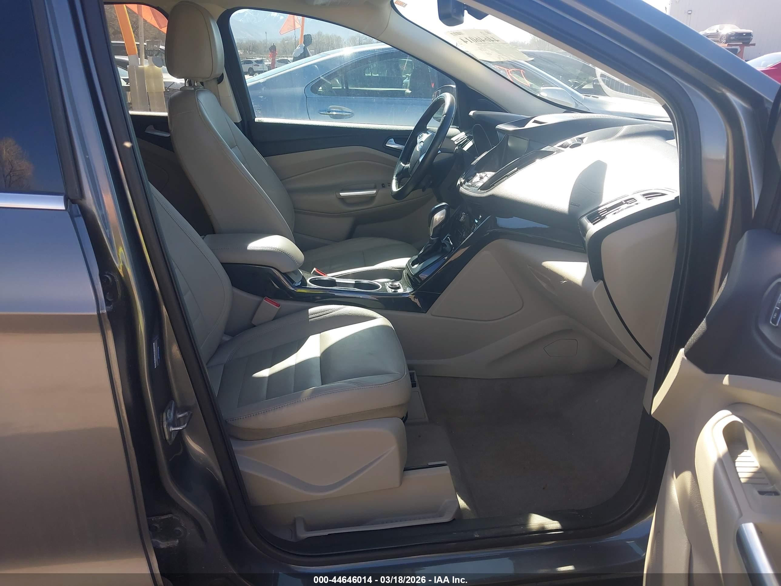 FORD ESCAPE image 5