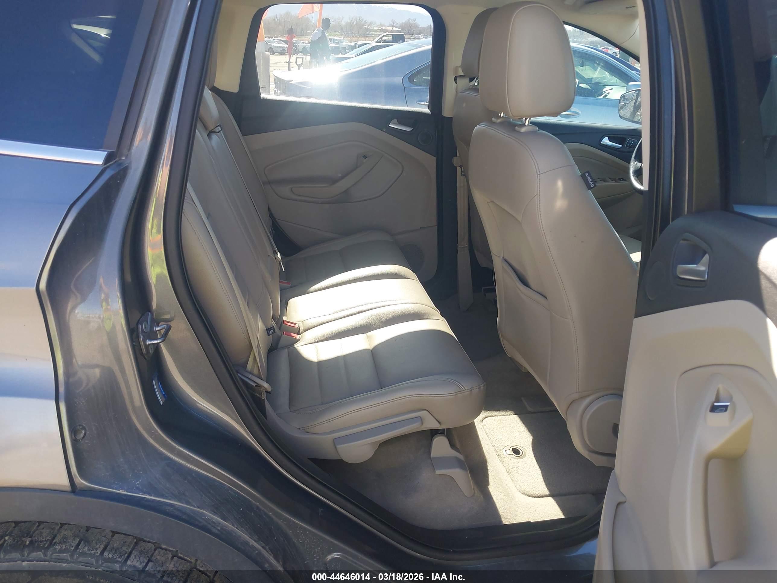 FORD ESCAPE image 8