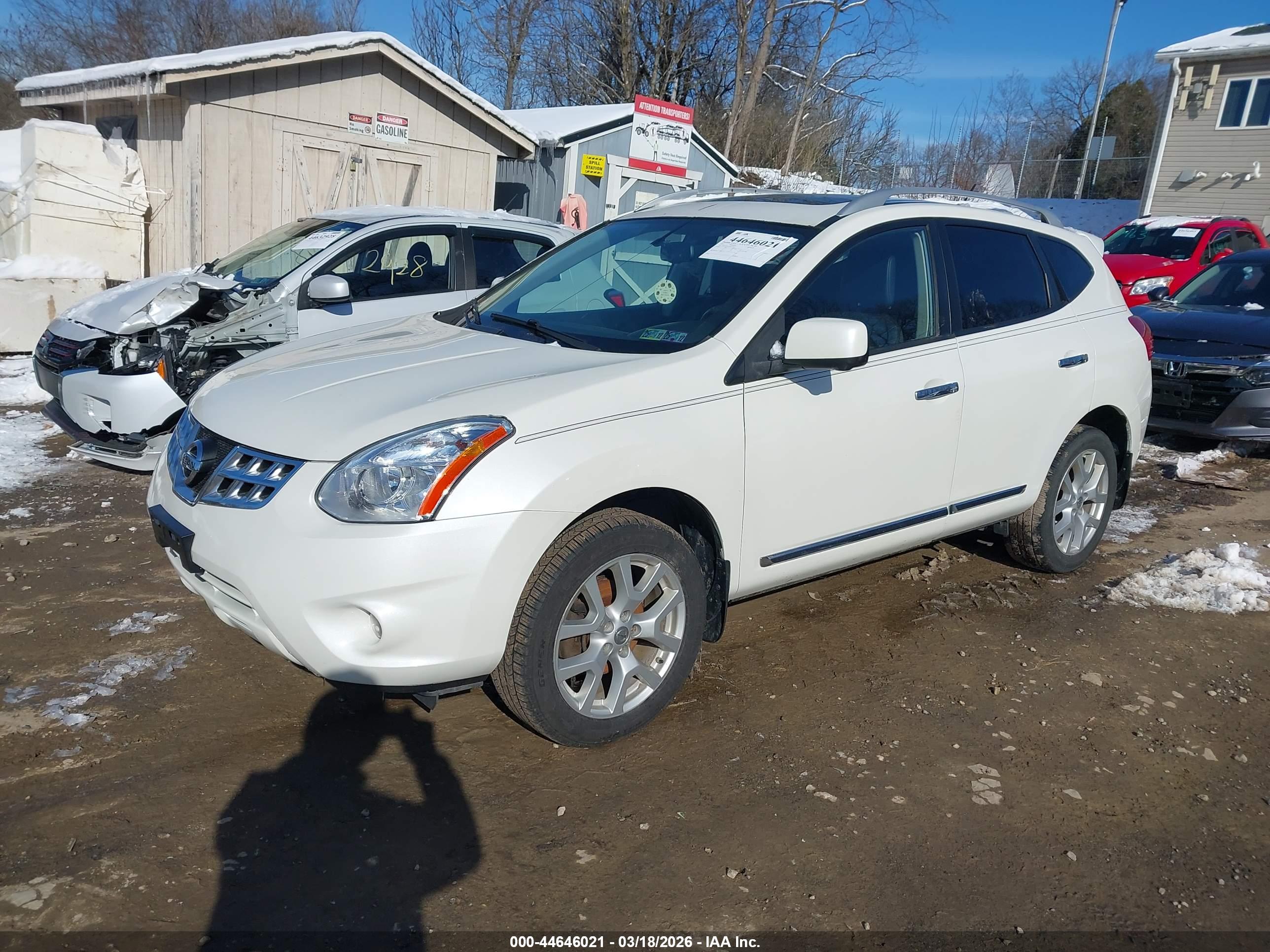NISSAN ROGUE image 2