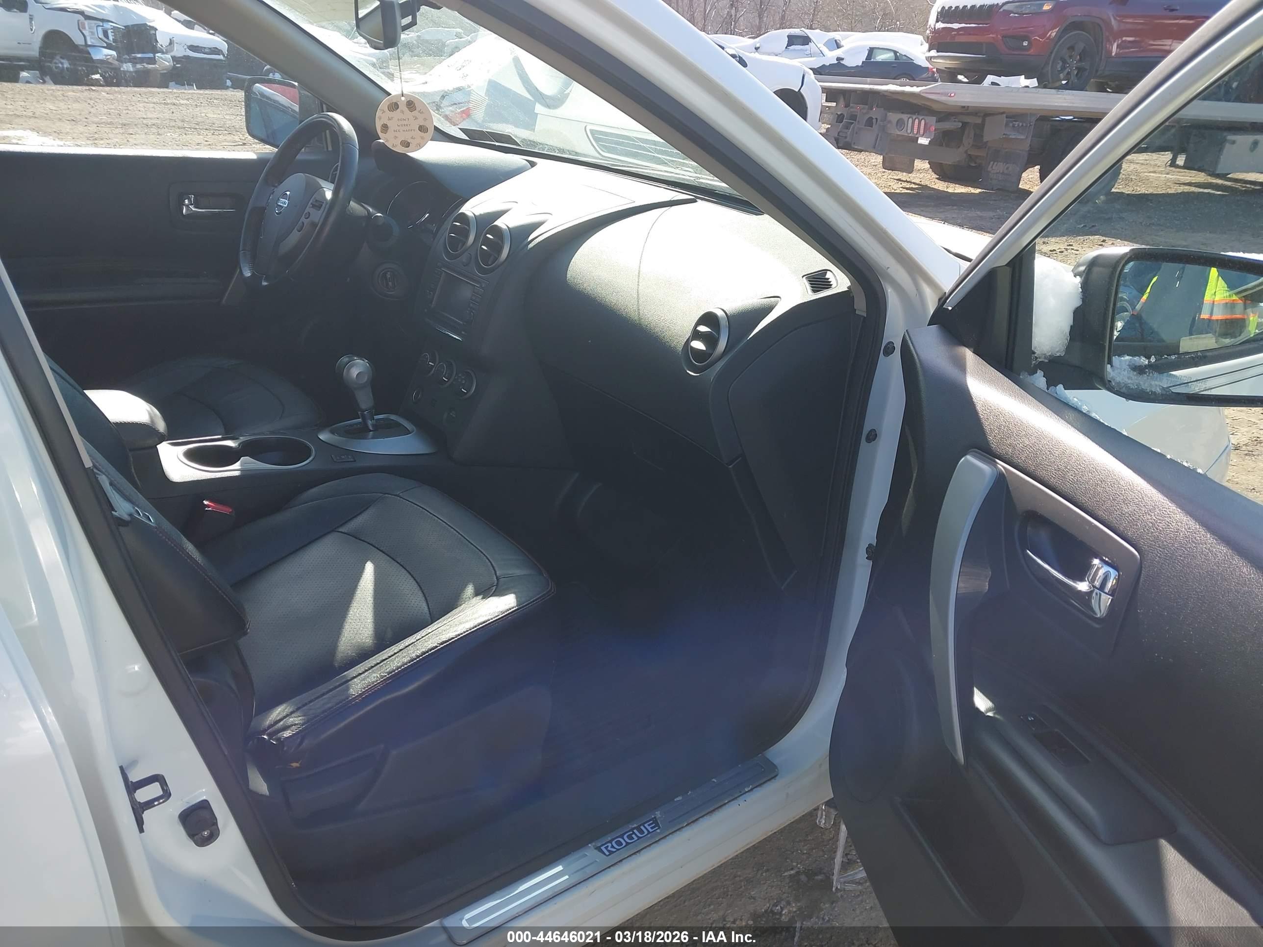 NISSAN ROGUE image 5