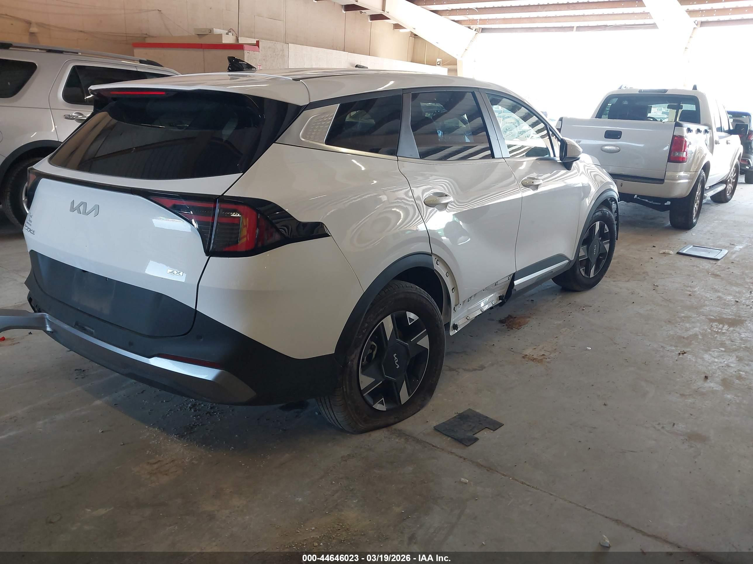 KIA SPORTAGE image 4