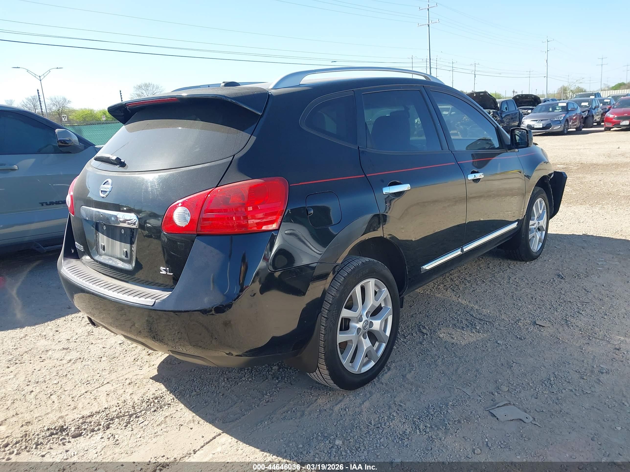 NISSAN ROGUE image 4