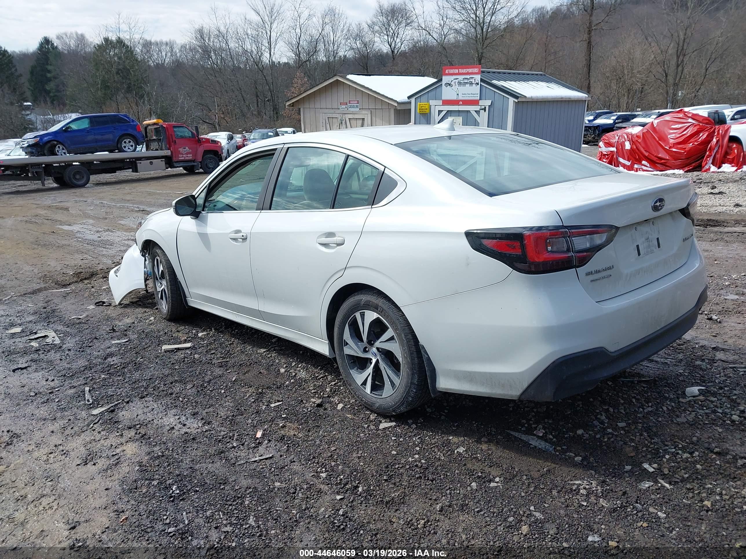 SUBARU LEGACY image 3