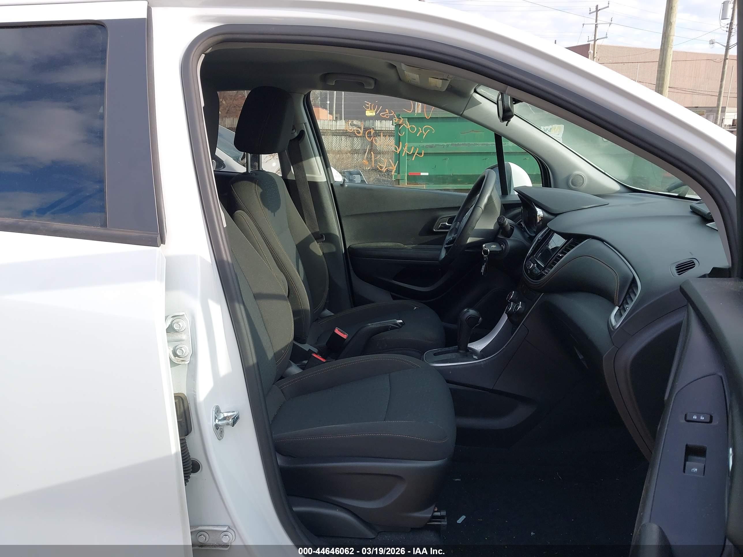 CHEVROLET TRAX image 5