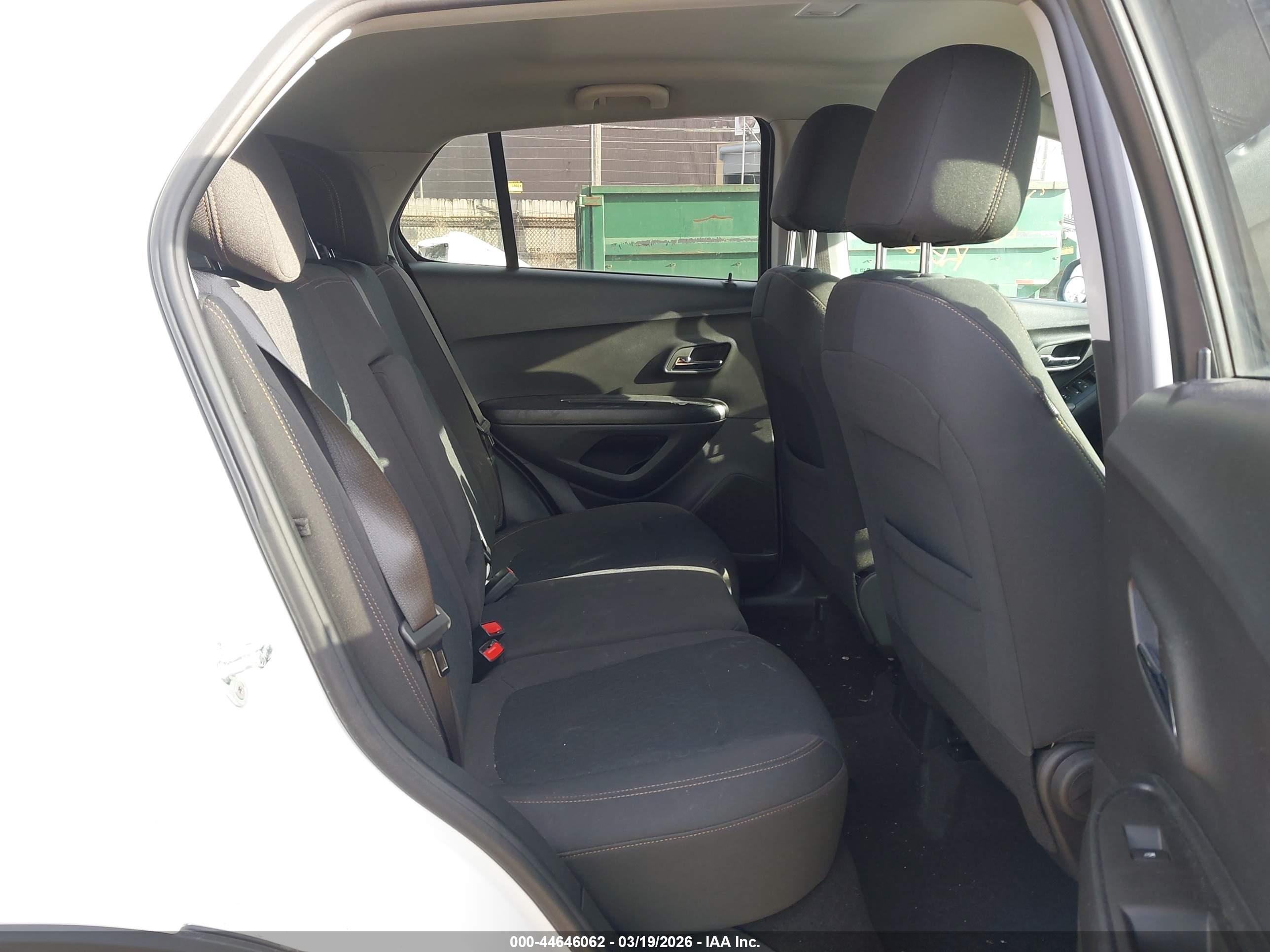 CHEVROLET TRAX image 8