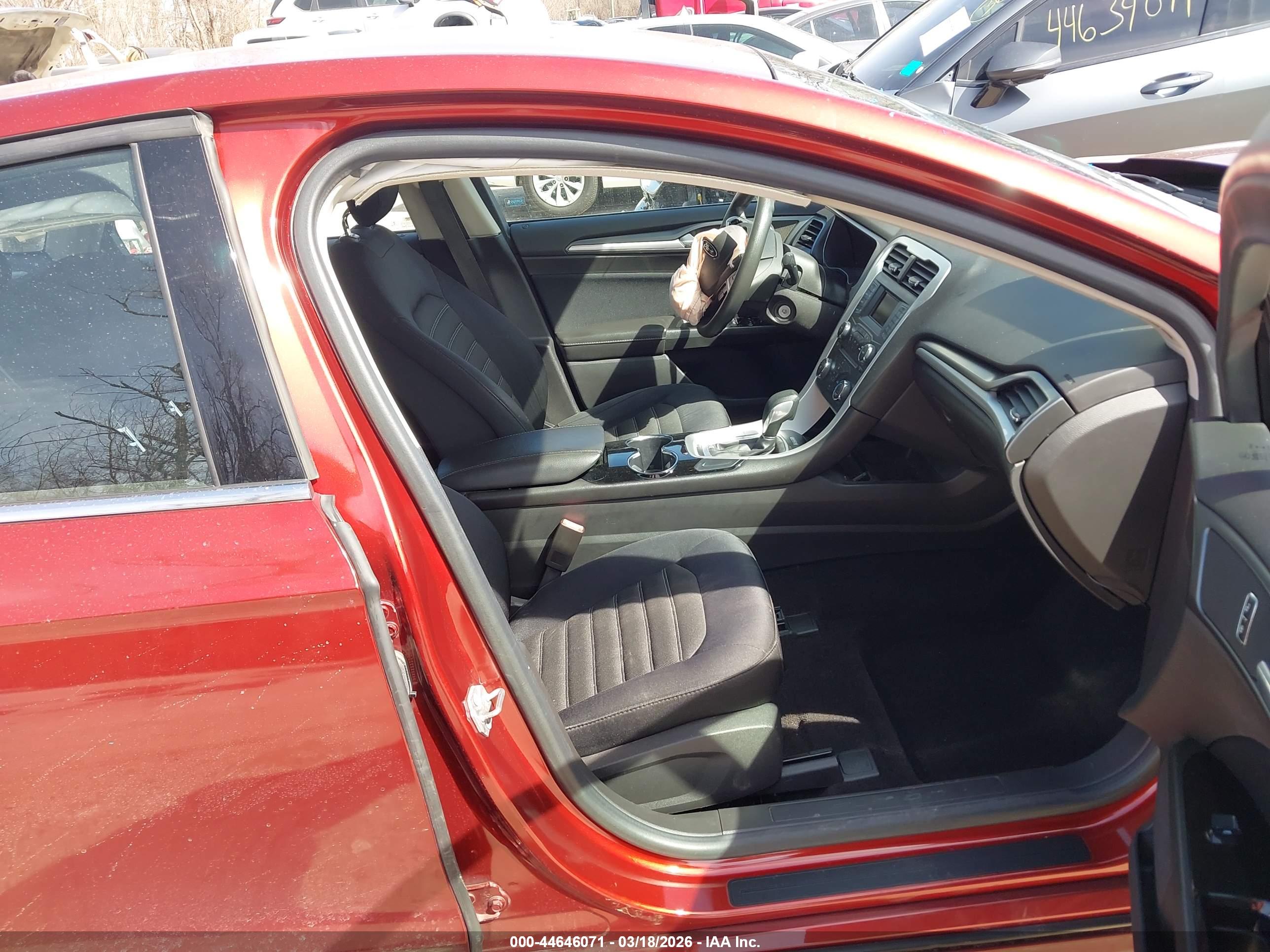 FORD FUSION image 5
