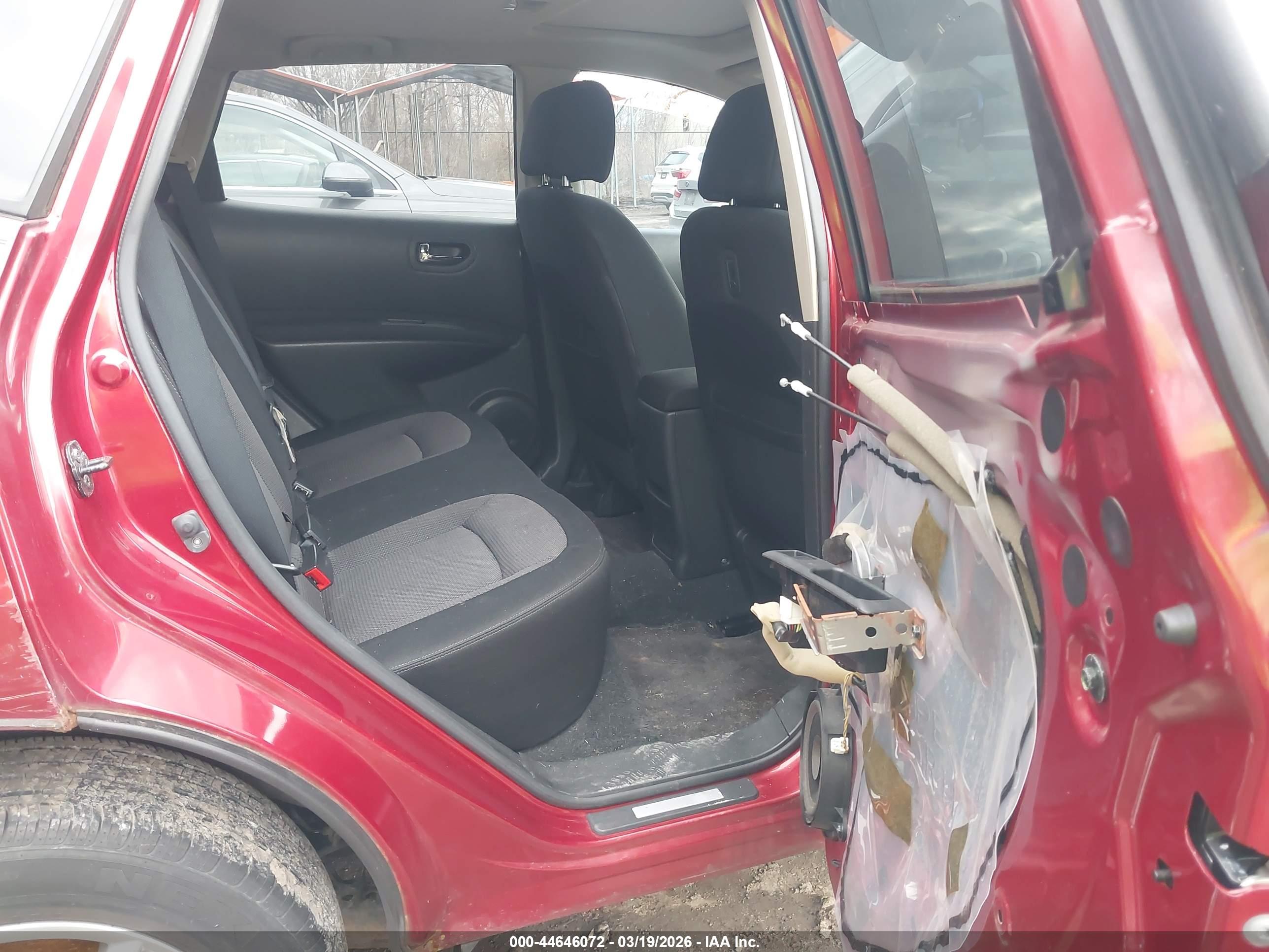 NISSAN ROGUE image 8