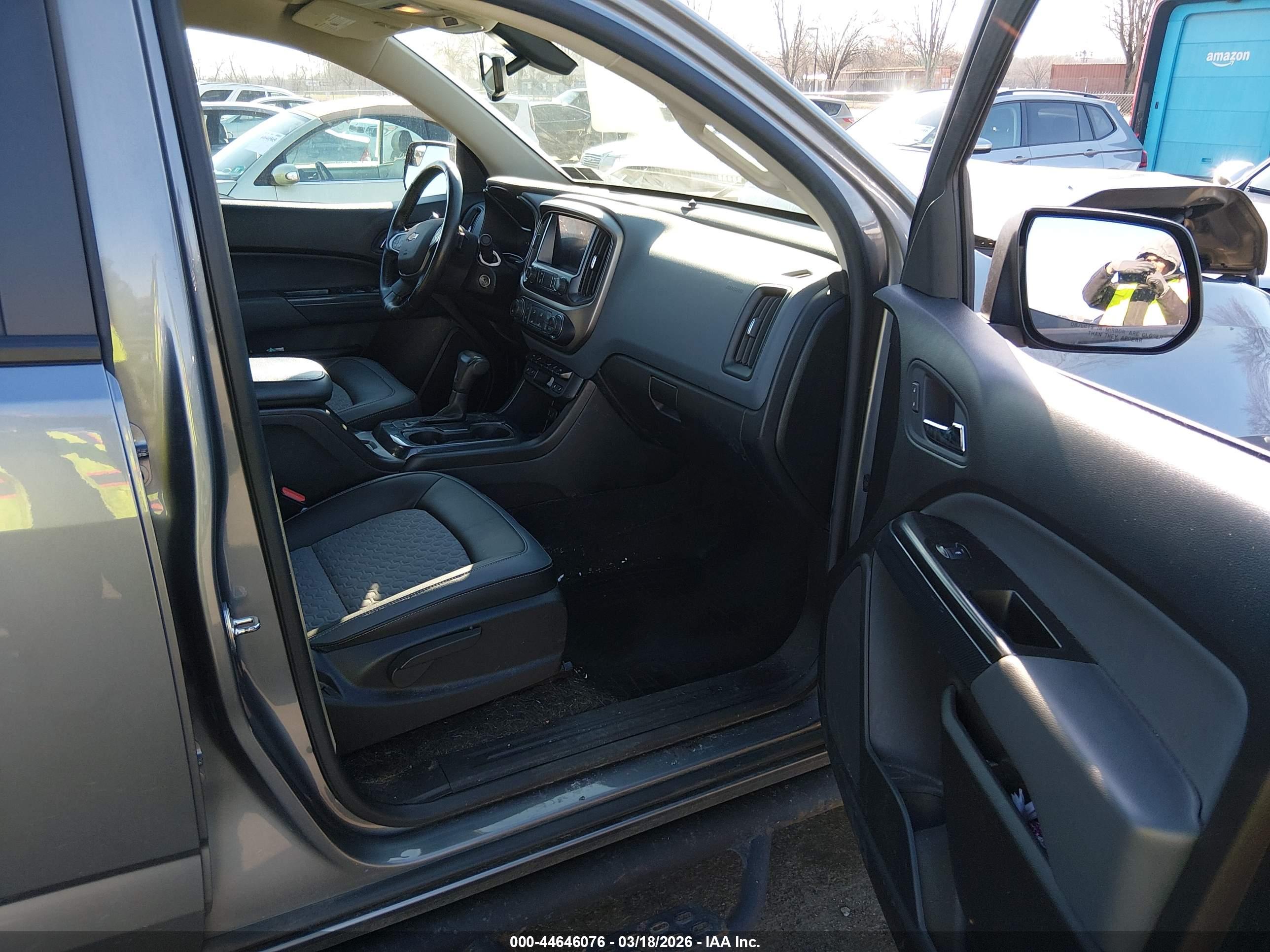 CHEVROLET COLORADO image 5