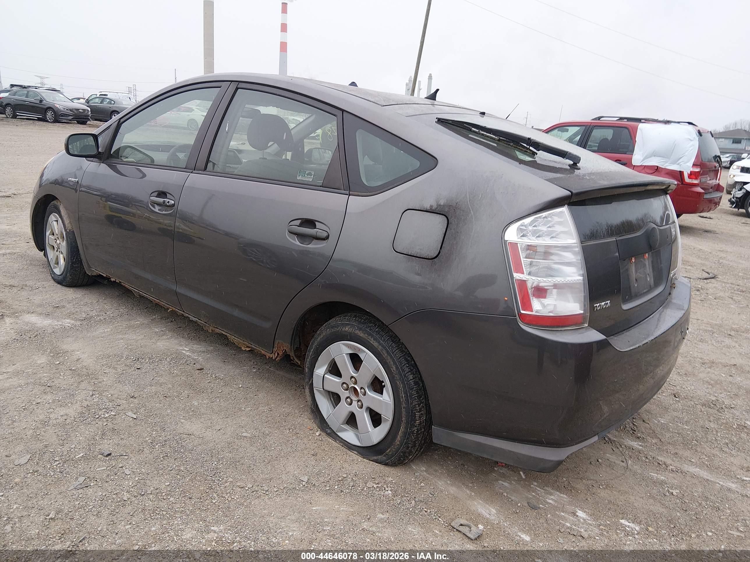 TOYOTA PRIUS image 3
