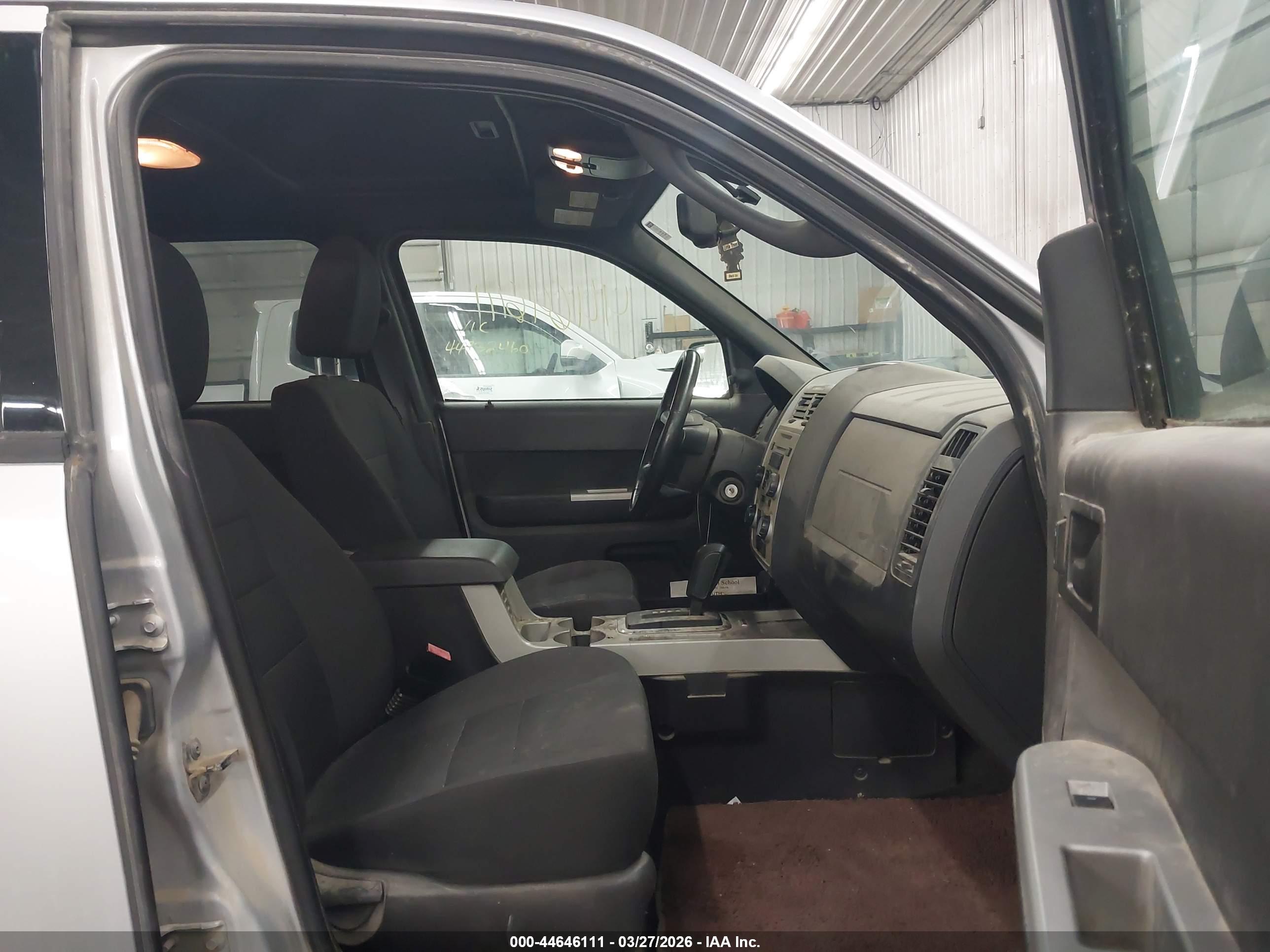 FORD ESCAPE image 5