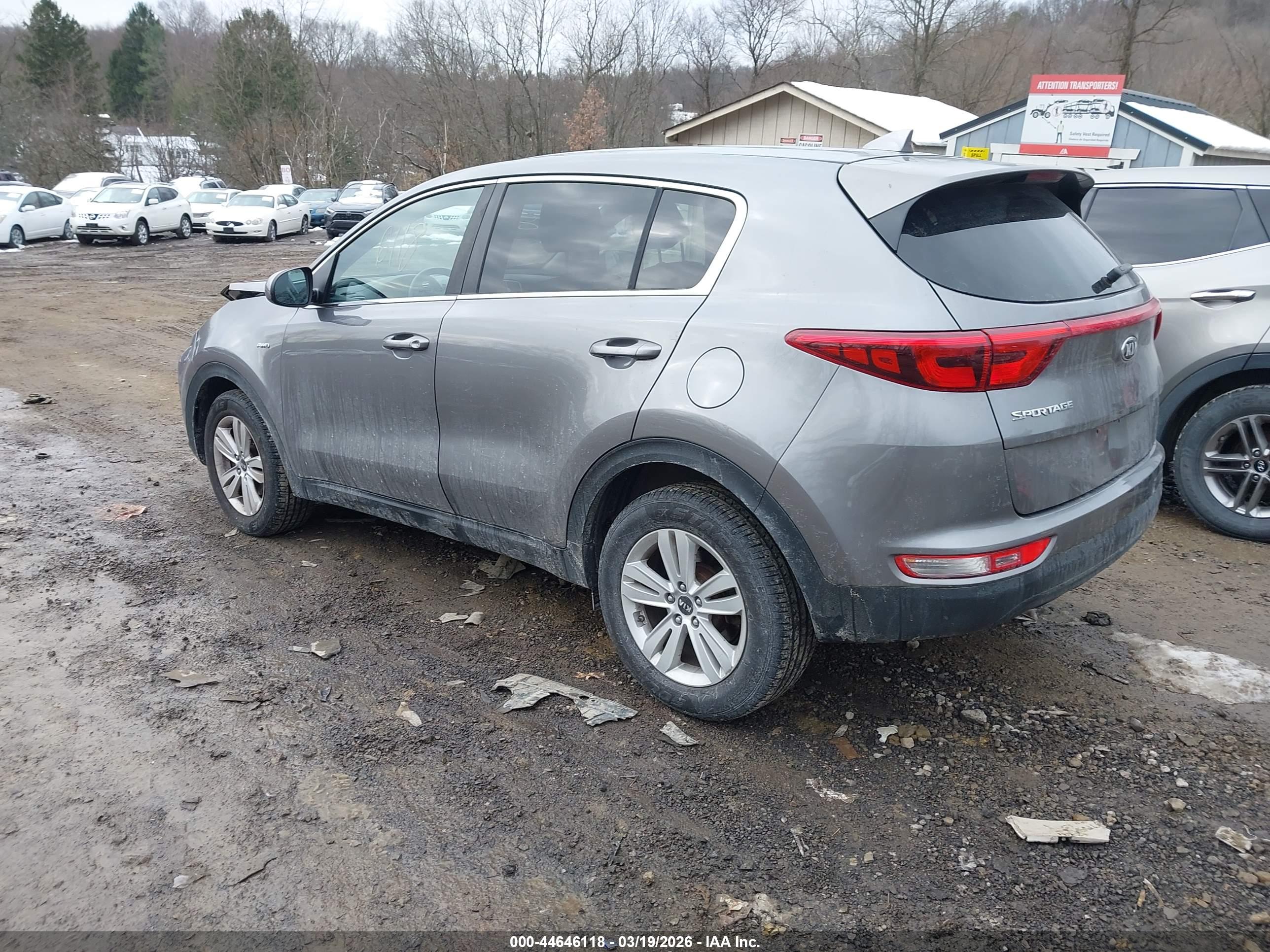 KIA SPORTAGE image 3