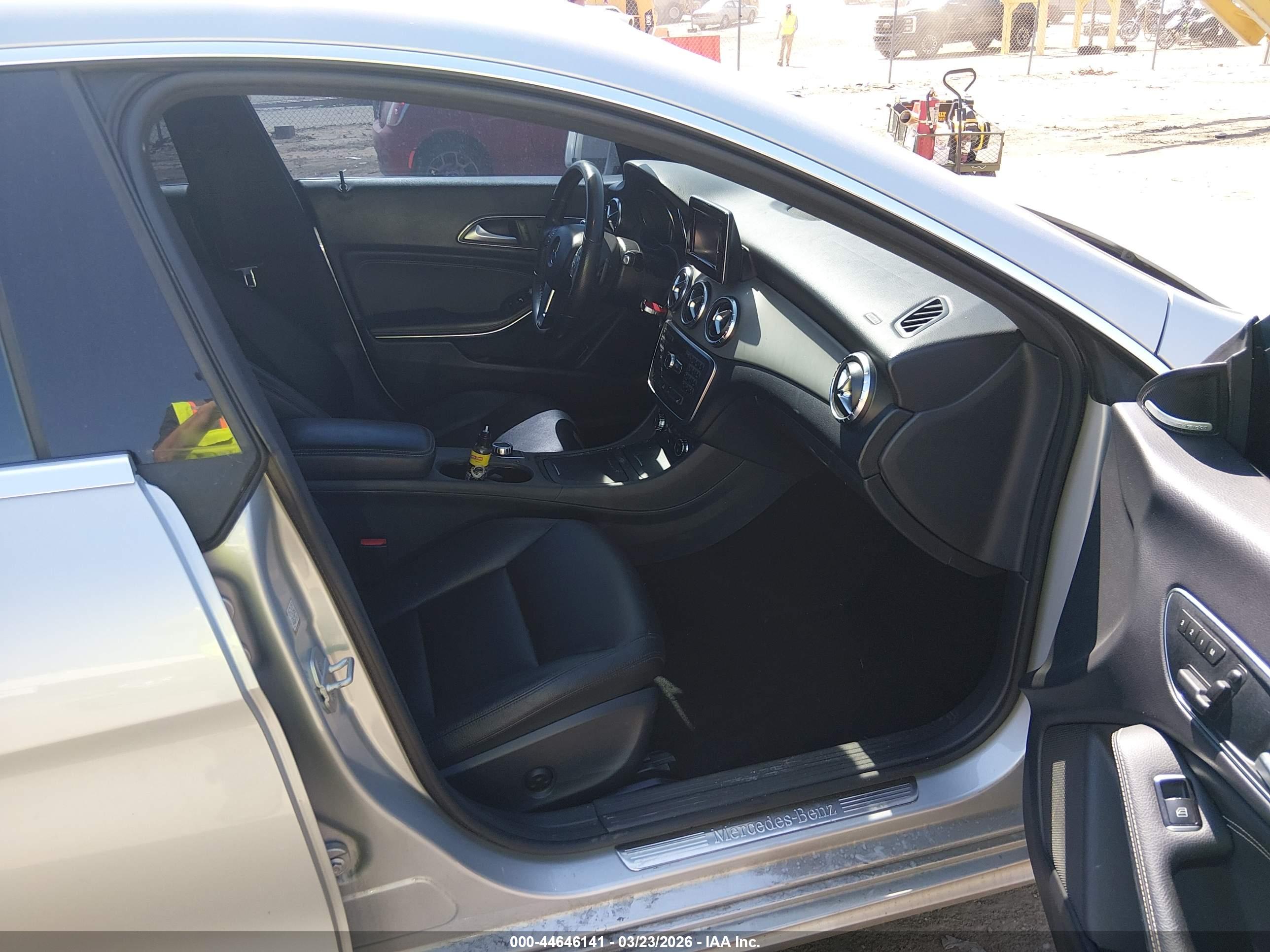 MERCEDES-BENZ CLA image 5