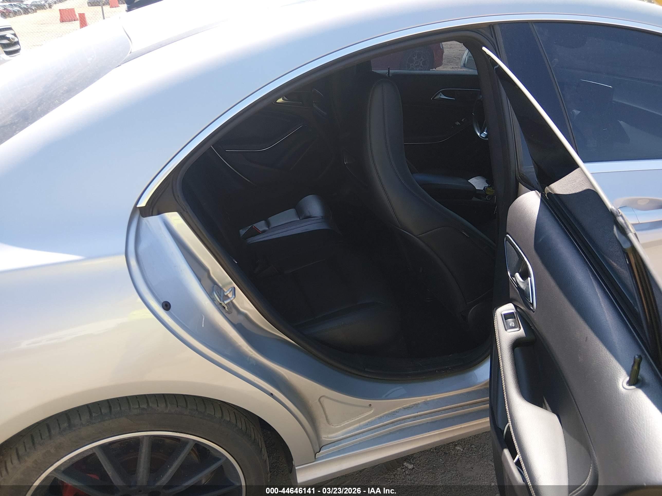 MERCEDES-BENZ CLA image 8