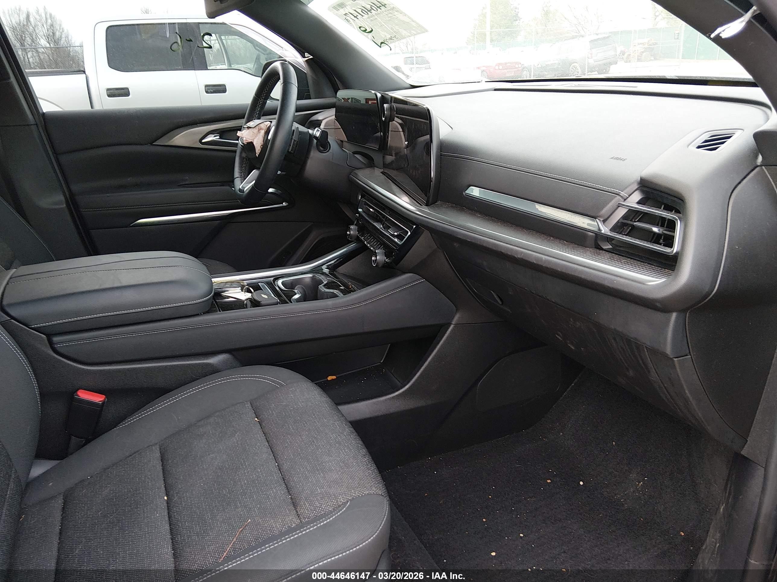 CHEVROLET TRAVERSE image 5